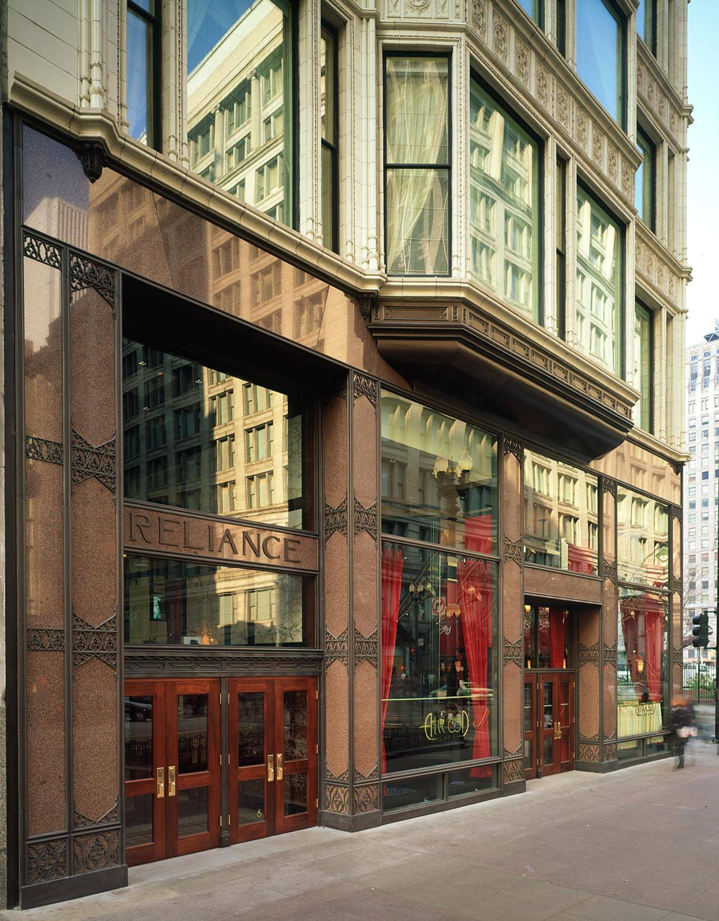 Staypineapple Chicago, An Iconic Hotel, The Loop