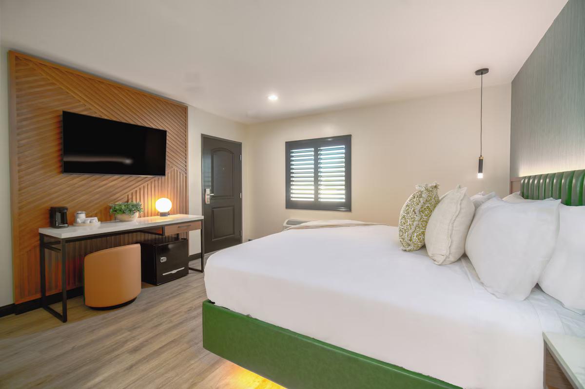 LYFE INN & SUITES by AGA- North Hollywood Universal Studios