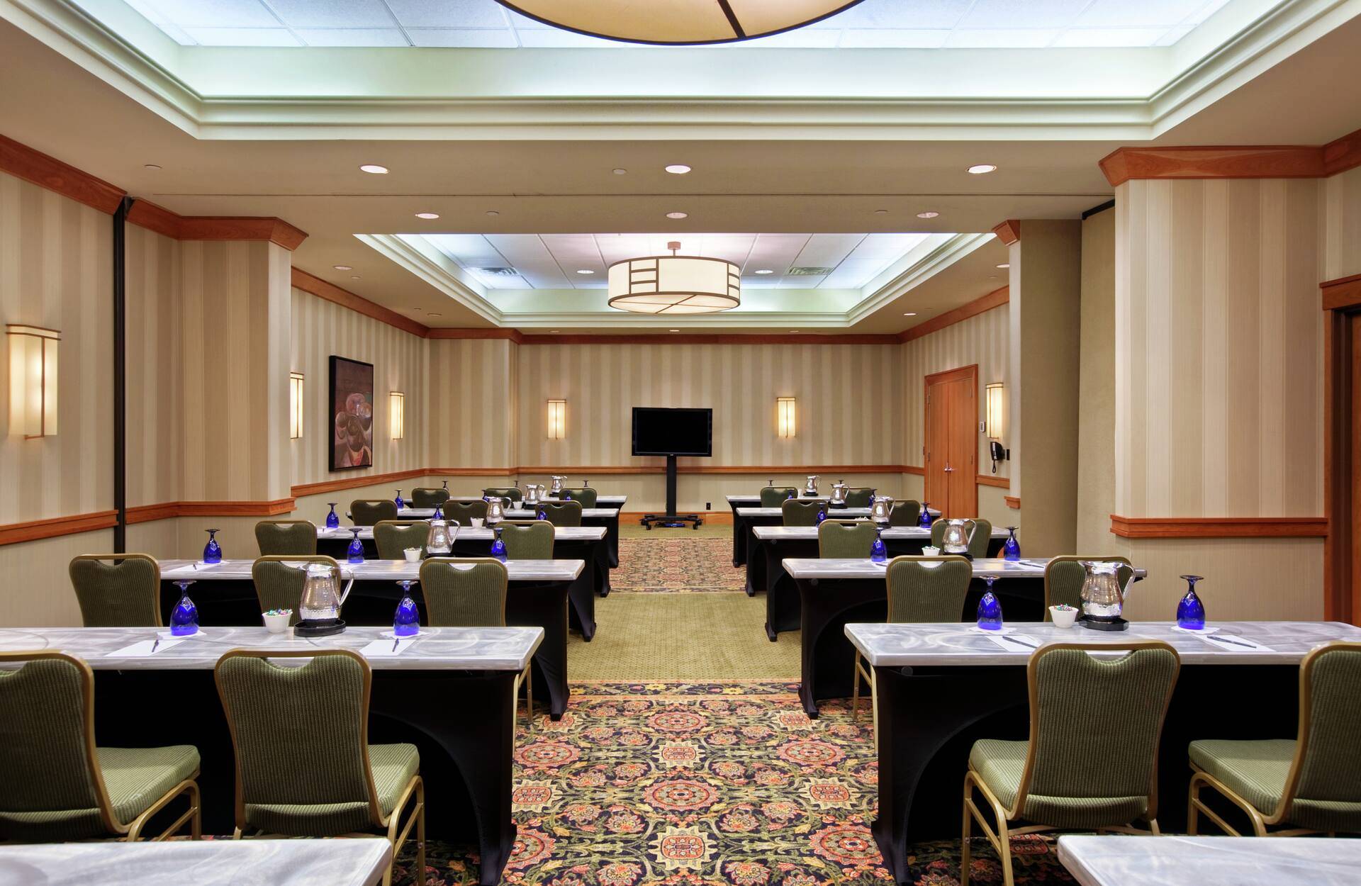 Hilton Suites Chicago/Oakbrook Terrace