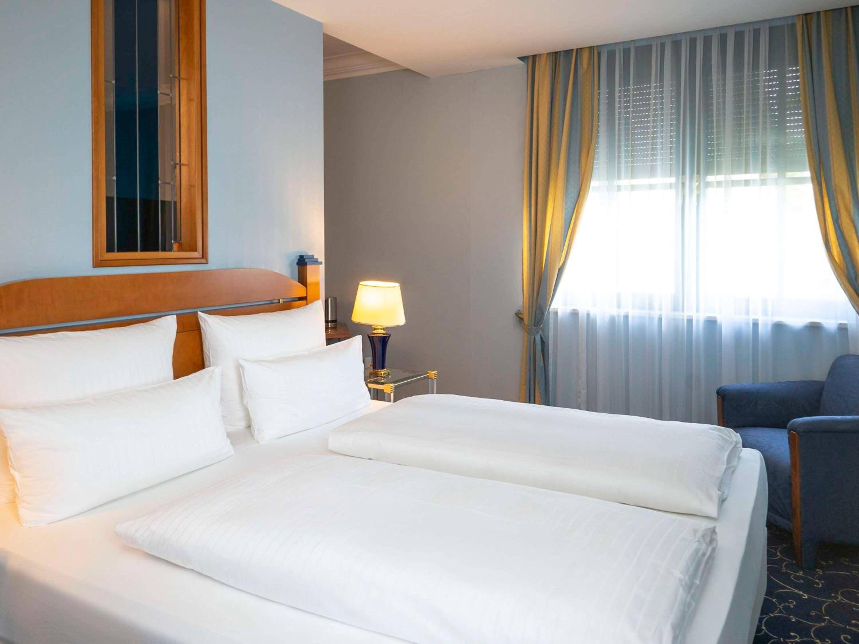 Atomis Hotel Munich Airport by Mercure