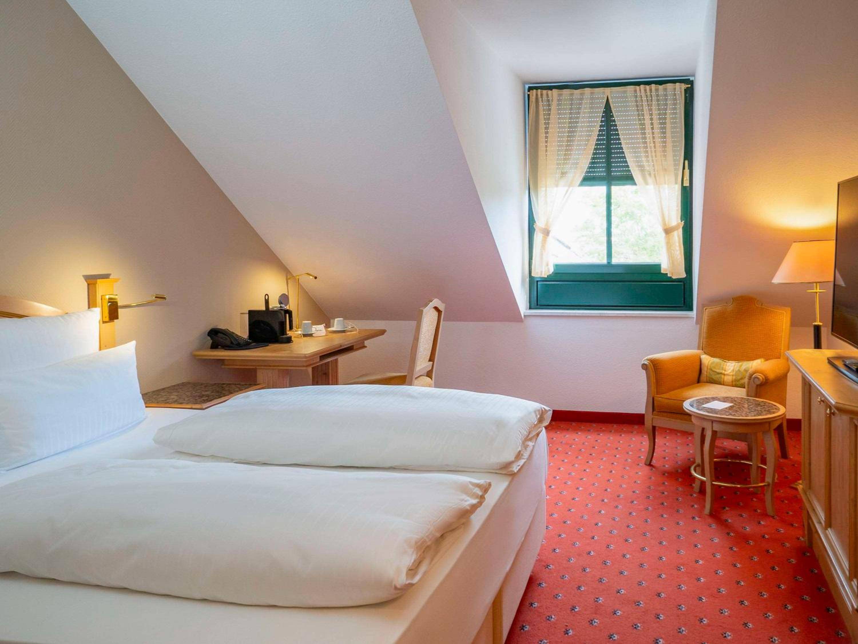 Atomis Hotel Munich Airport by Mercure