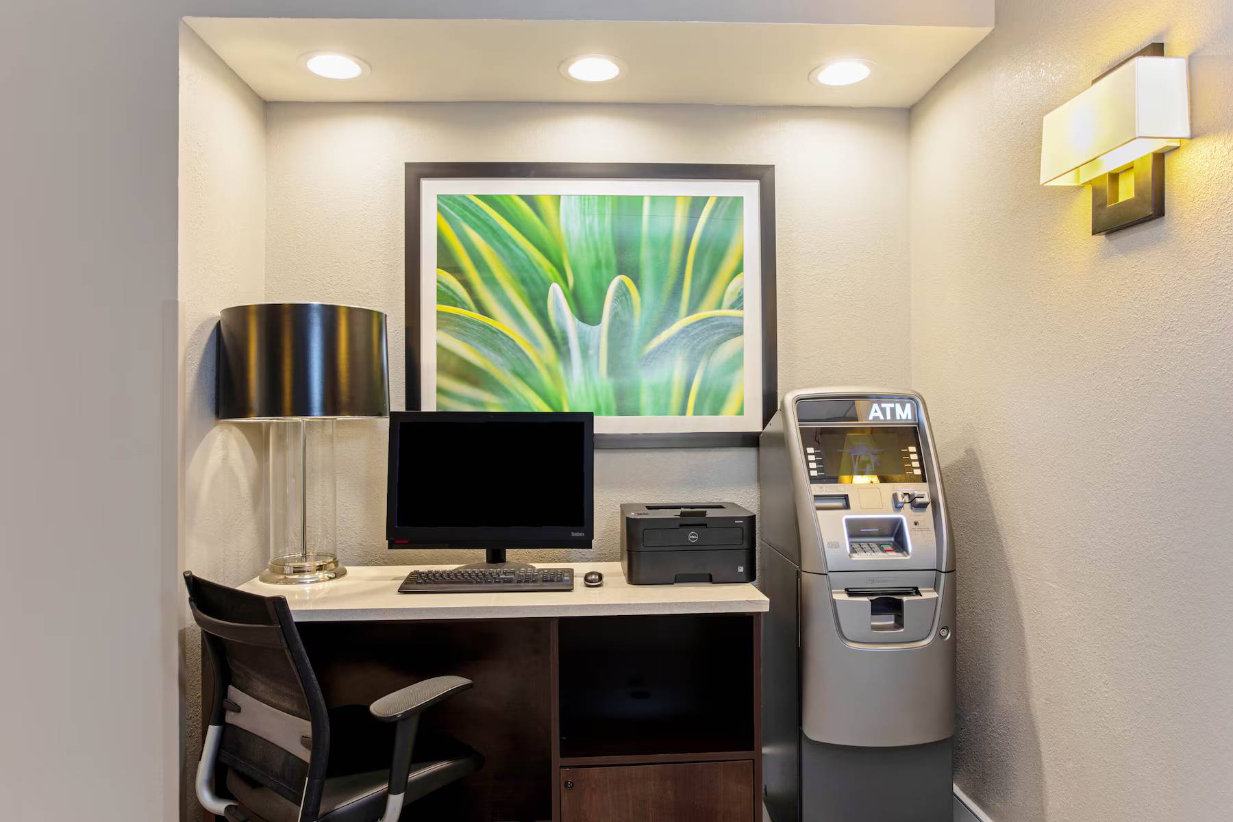 La Quinta Inn & Suites by Wyndham Orlando Airport North