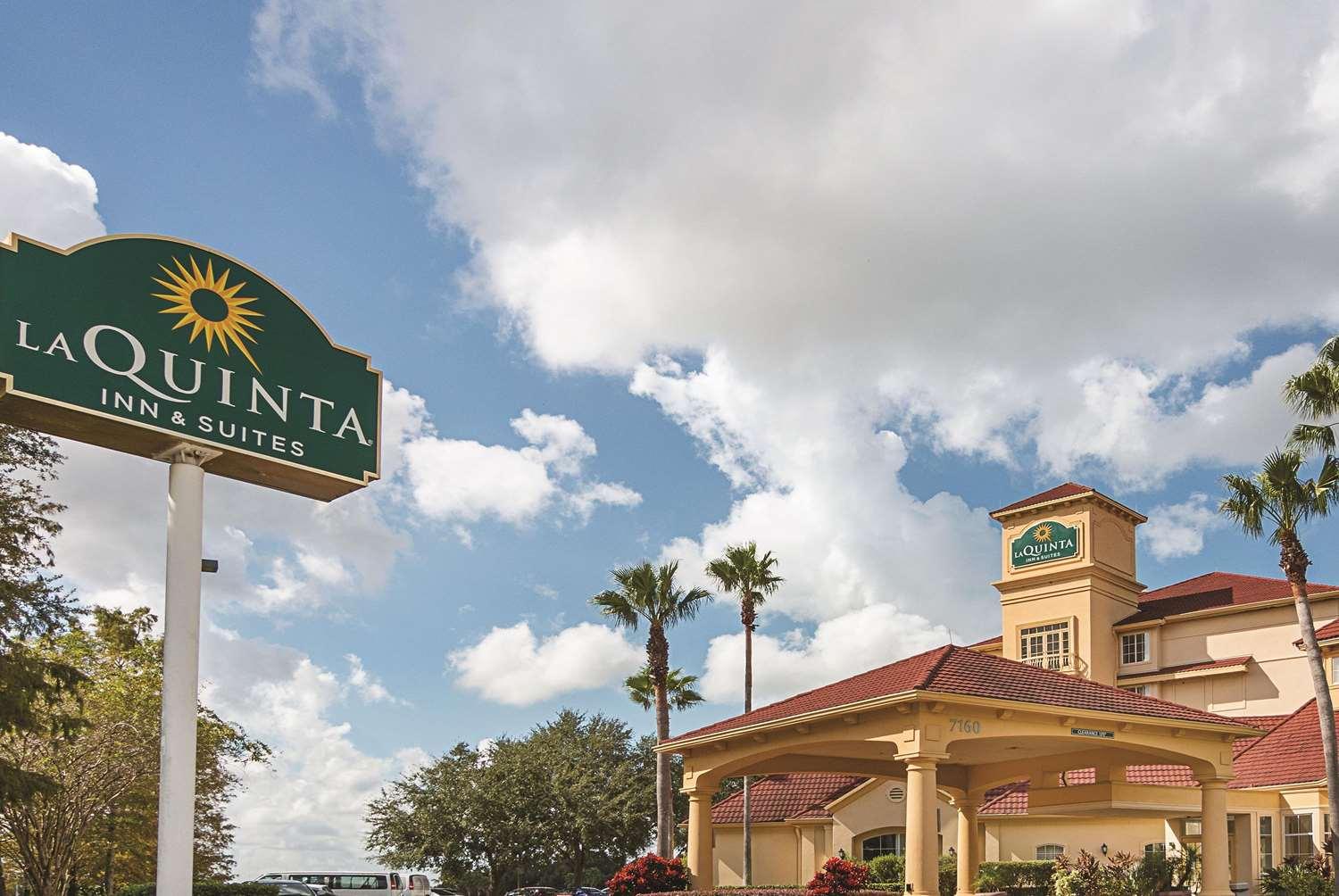 La Quinta Inn & Suites by Wyndham Orlando Airport North