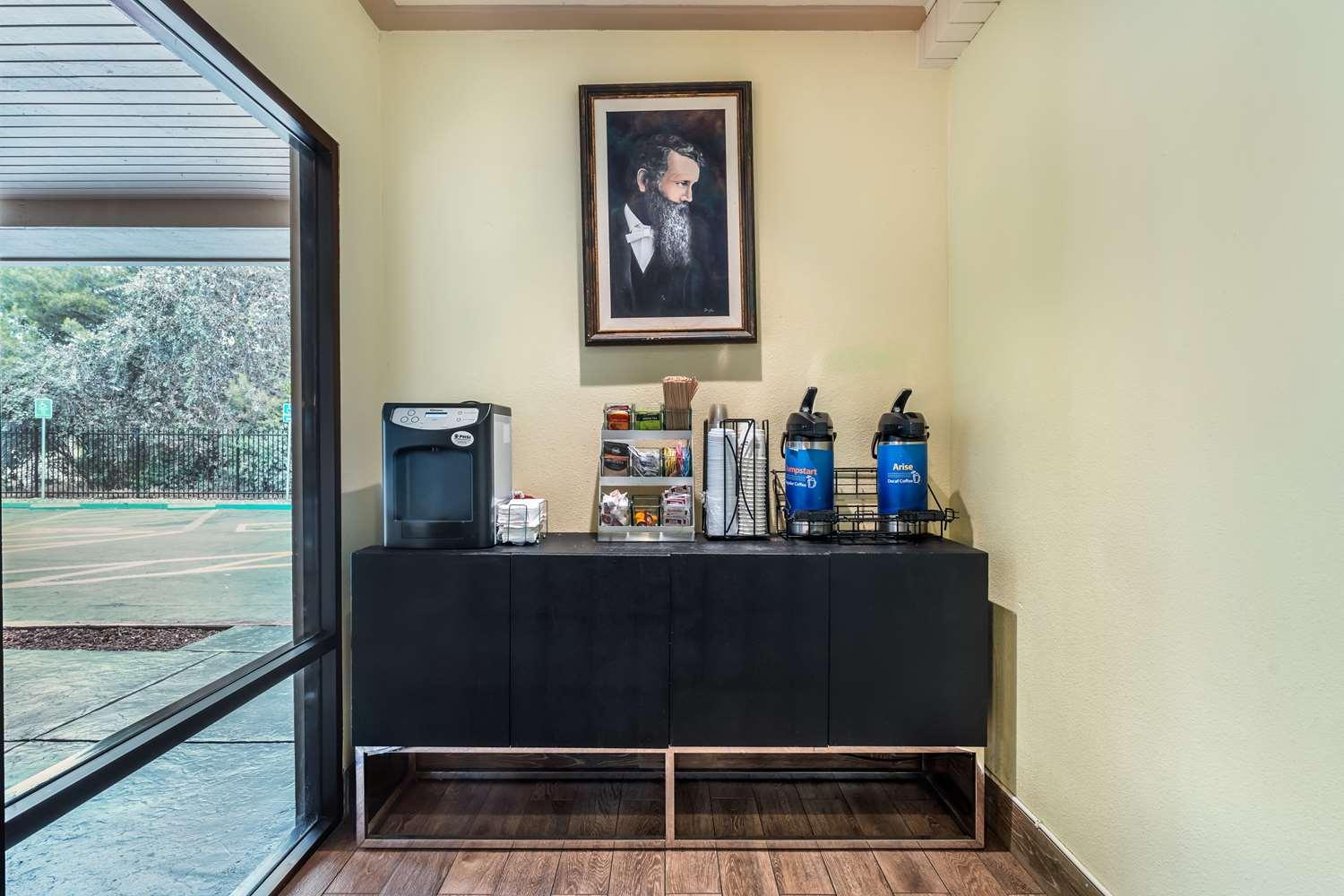 Best Western John Muir Inn