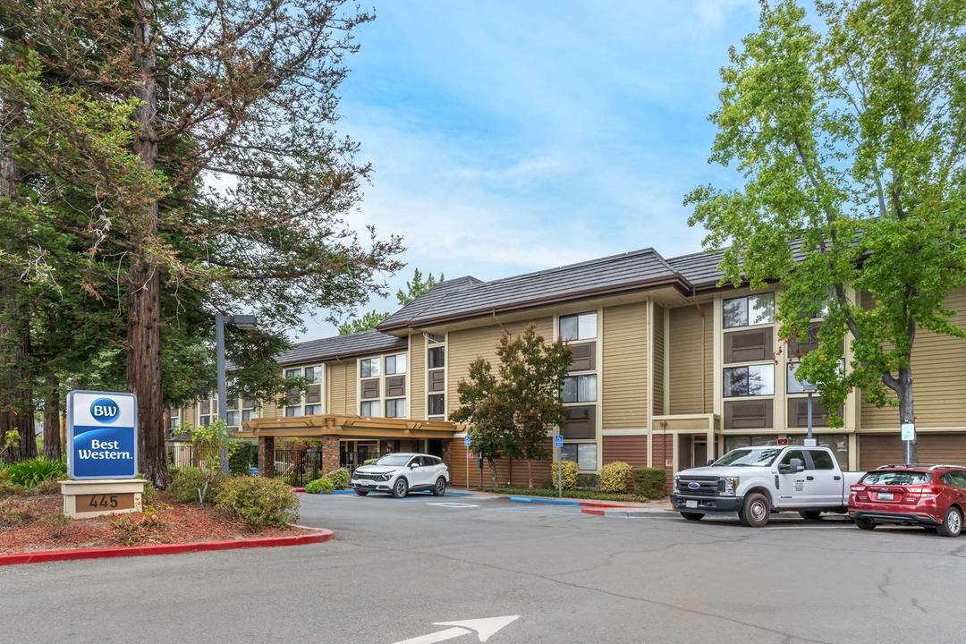 Best Western John Muir Inn