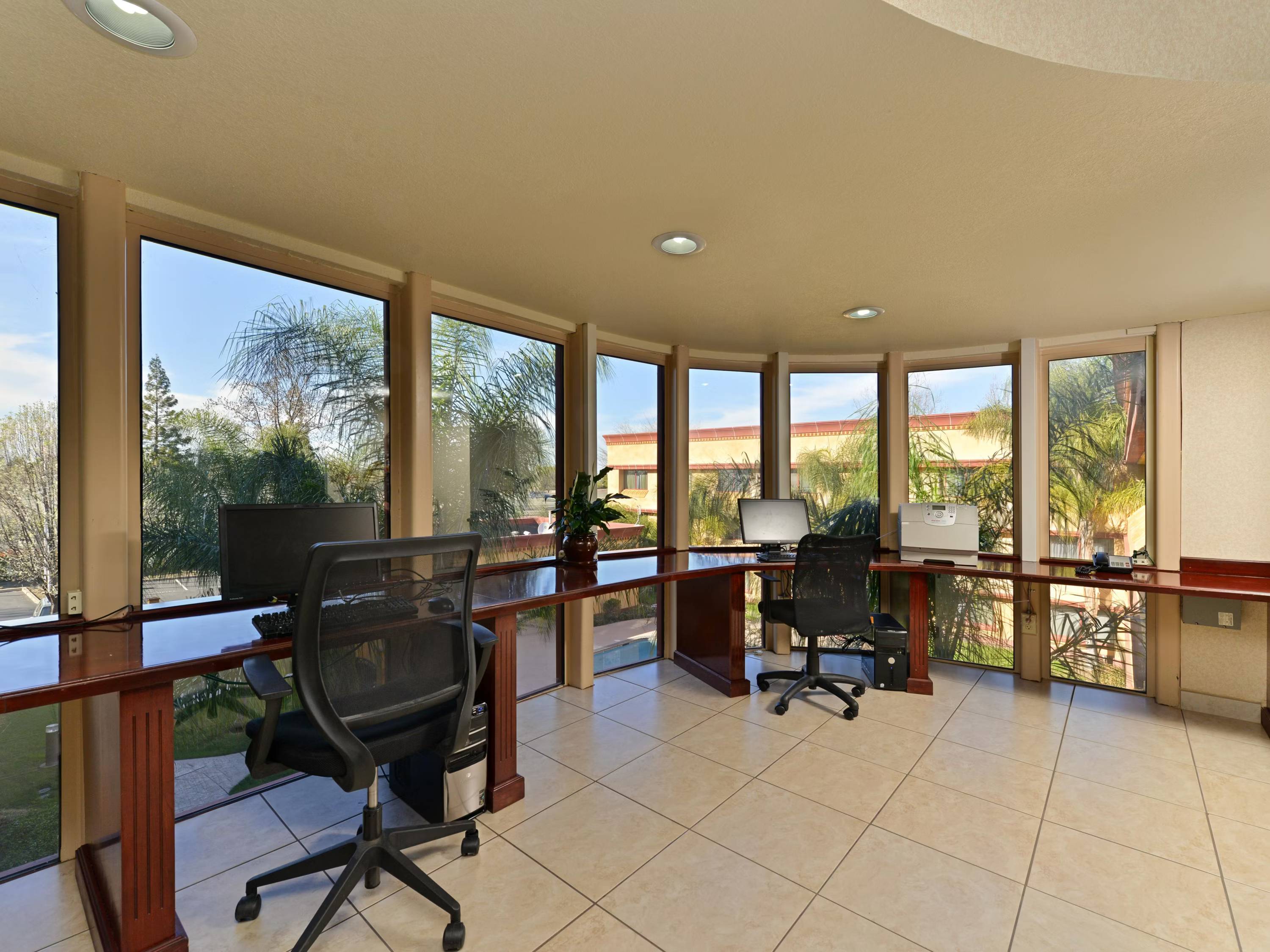 Holiday Inn Rancho Cordova - Northeast Sacramento by IHG