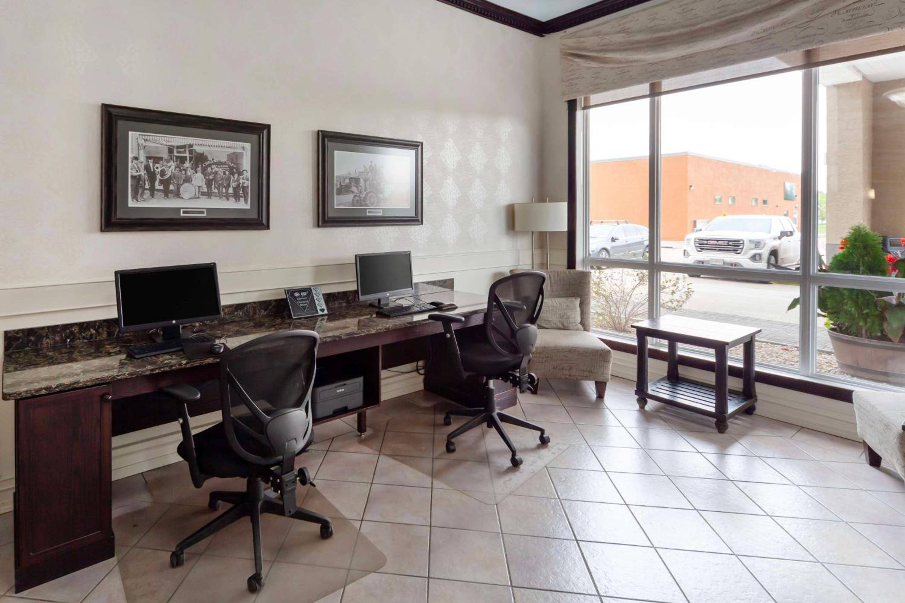 Best Western High Road Inn