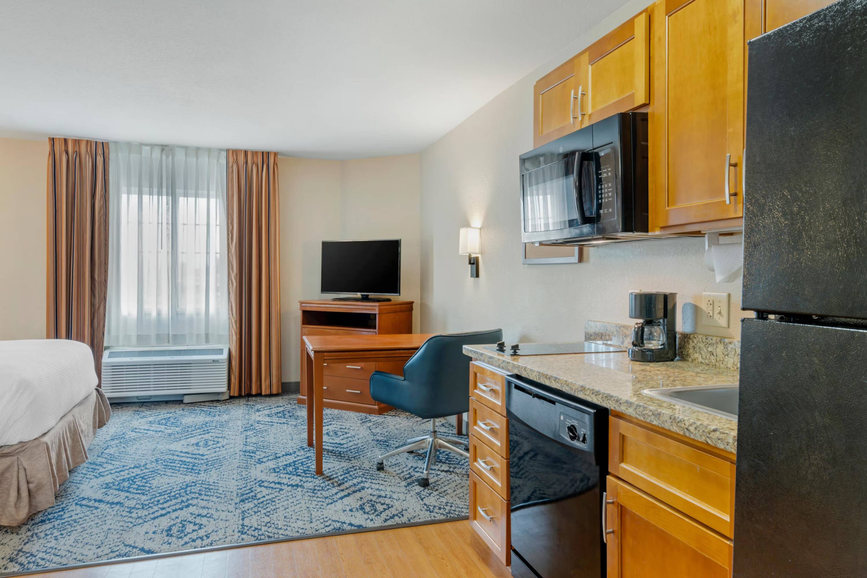 Candlewood Suites Indianapolis East by IHG