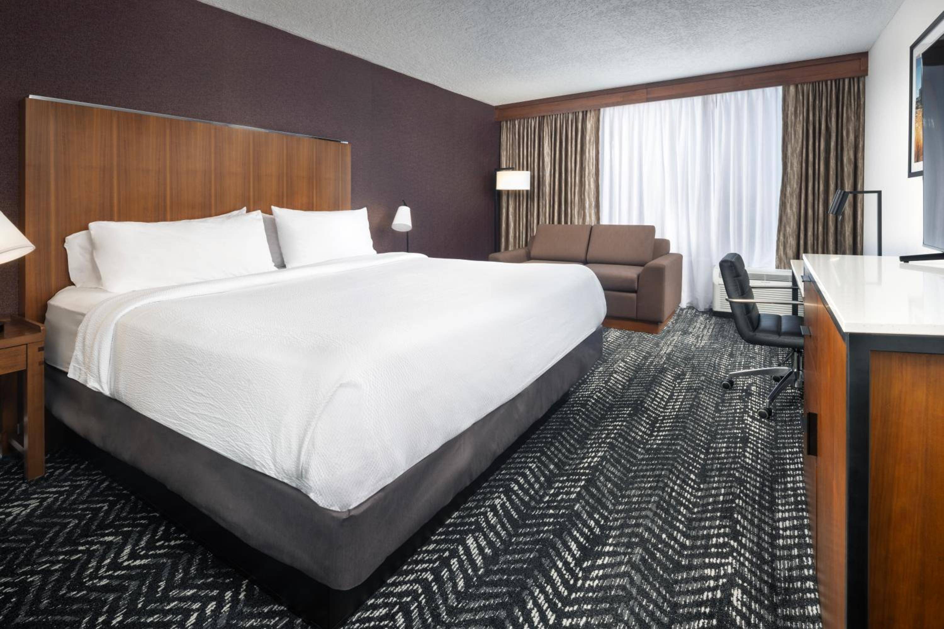 Four Points by Sheraton Kansas City Airport