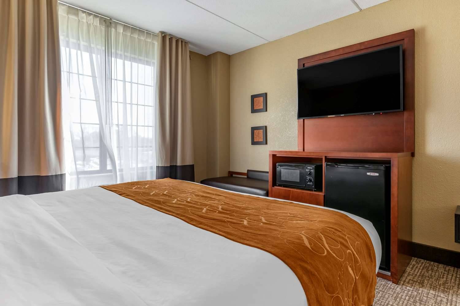 Comfort Suites Grand Rapids South