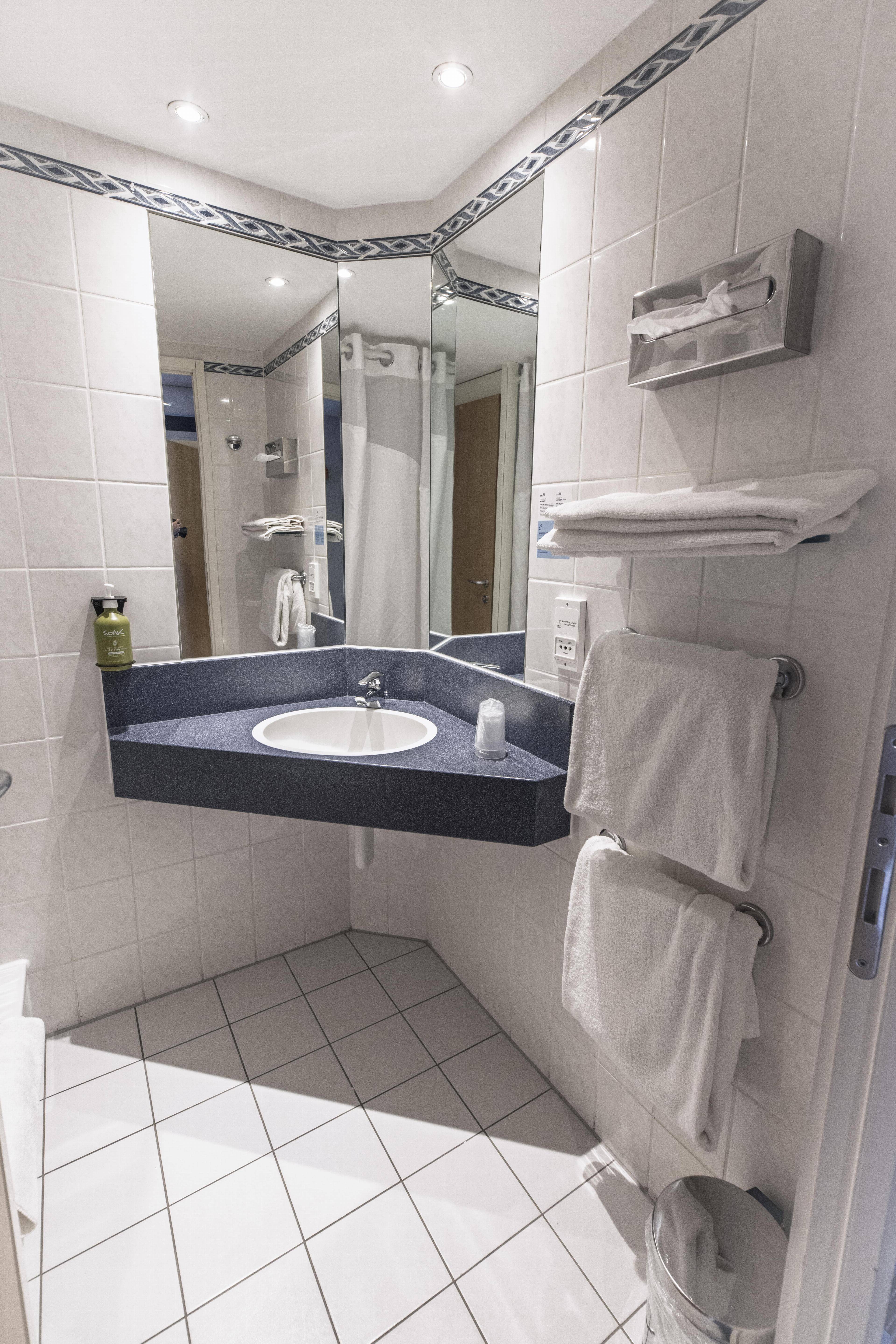 Holiday Inn Express Geneva Airport by IHG