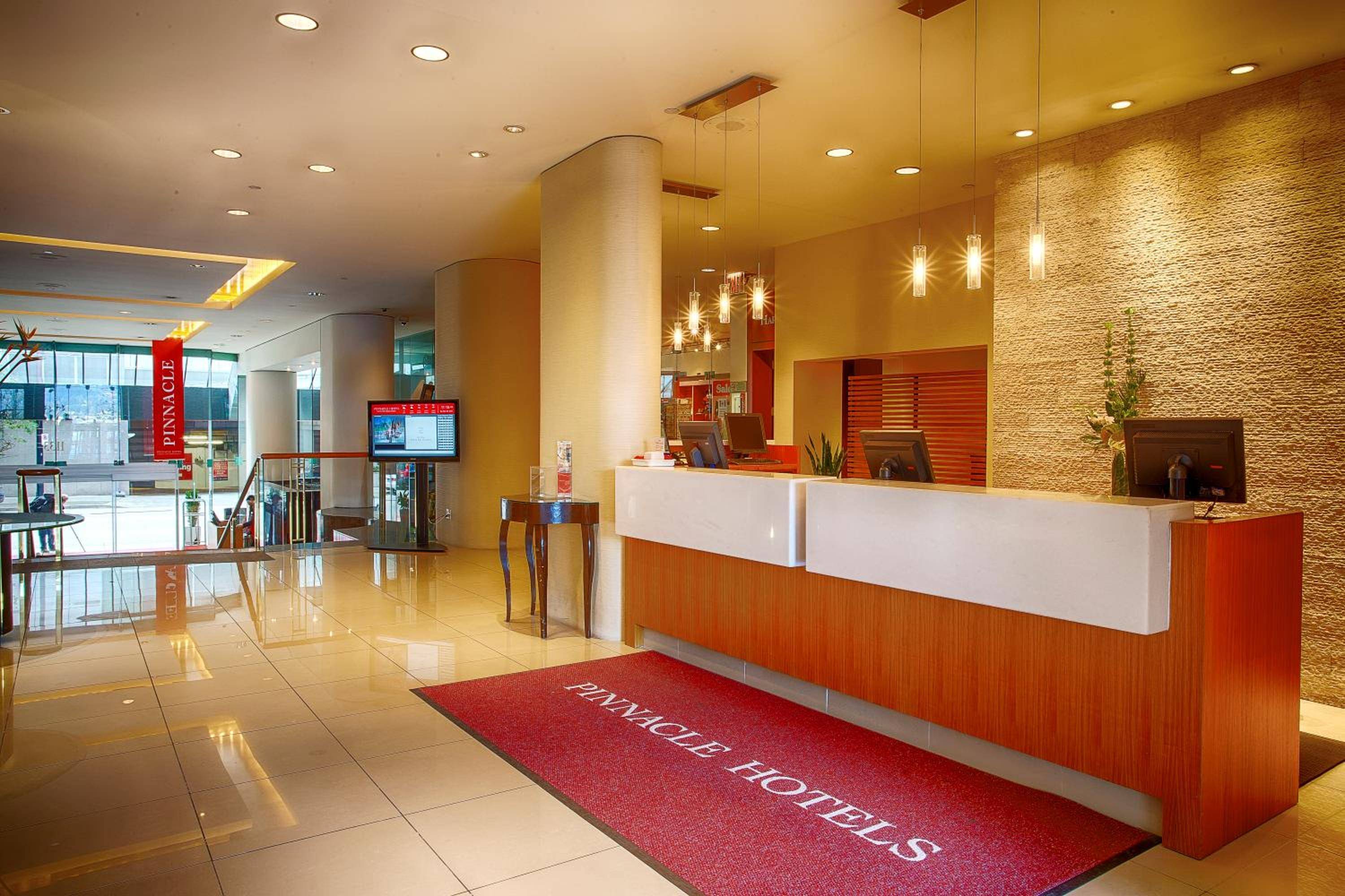 Pinnacle Hotel Harbourfront