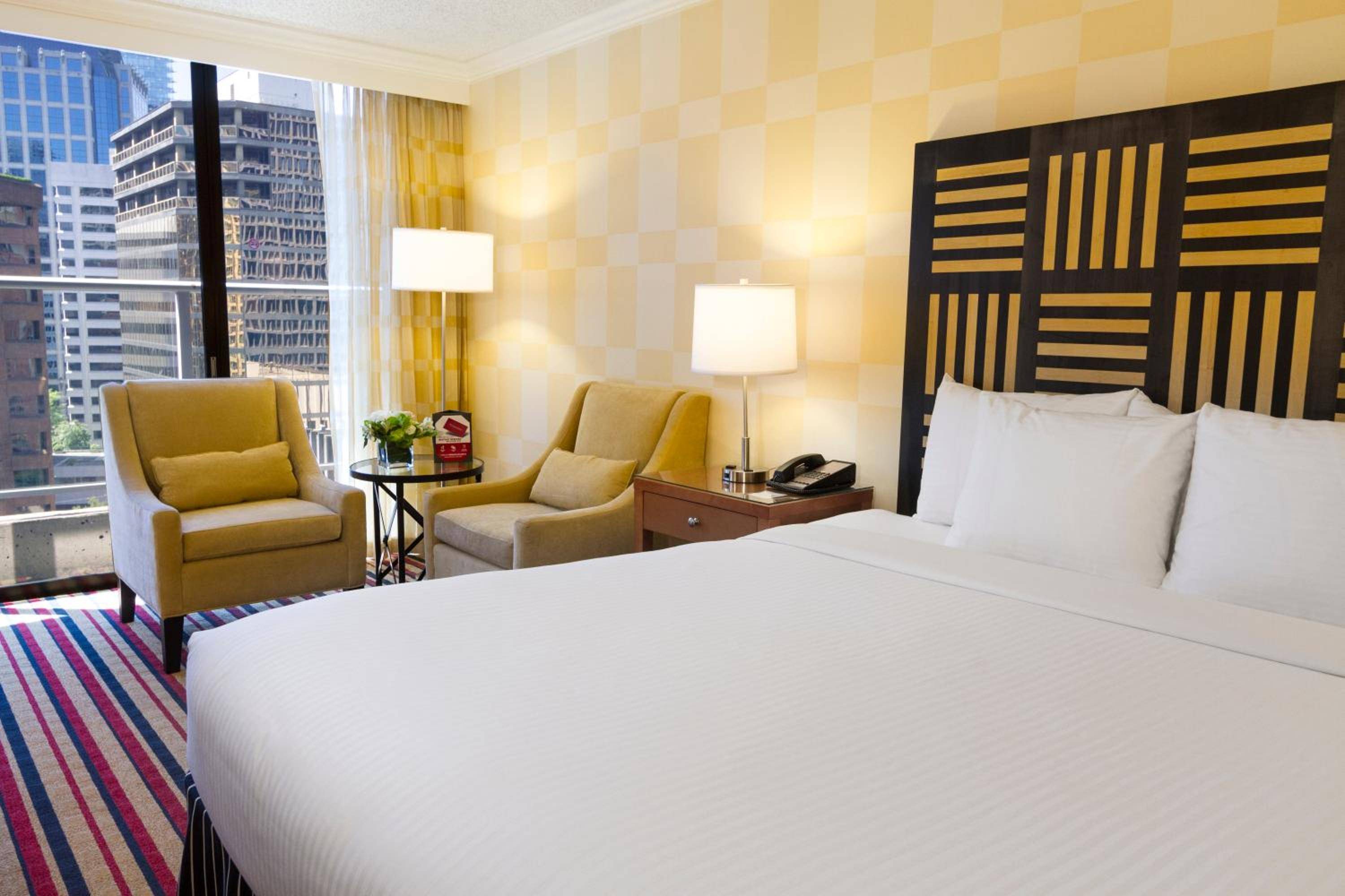 Pinnacle Hotel Harbourfront