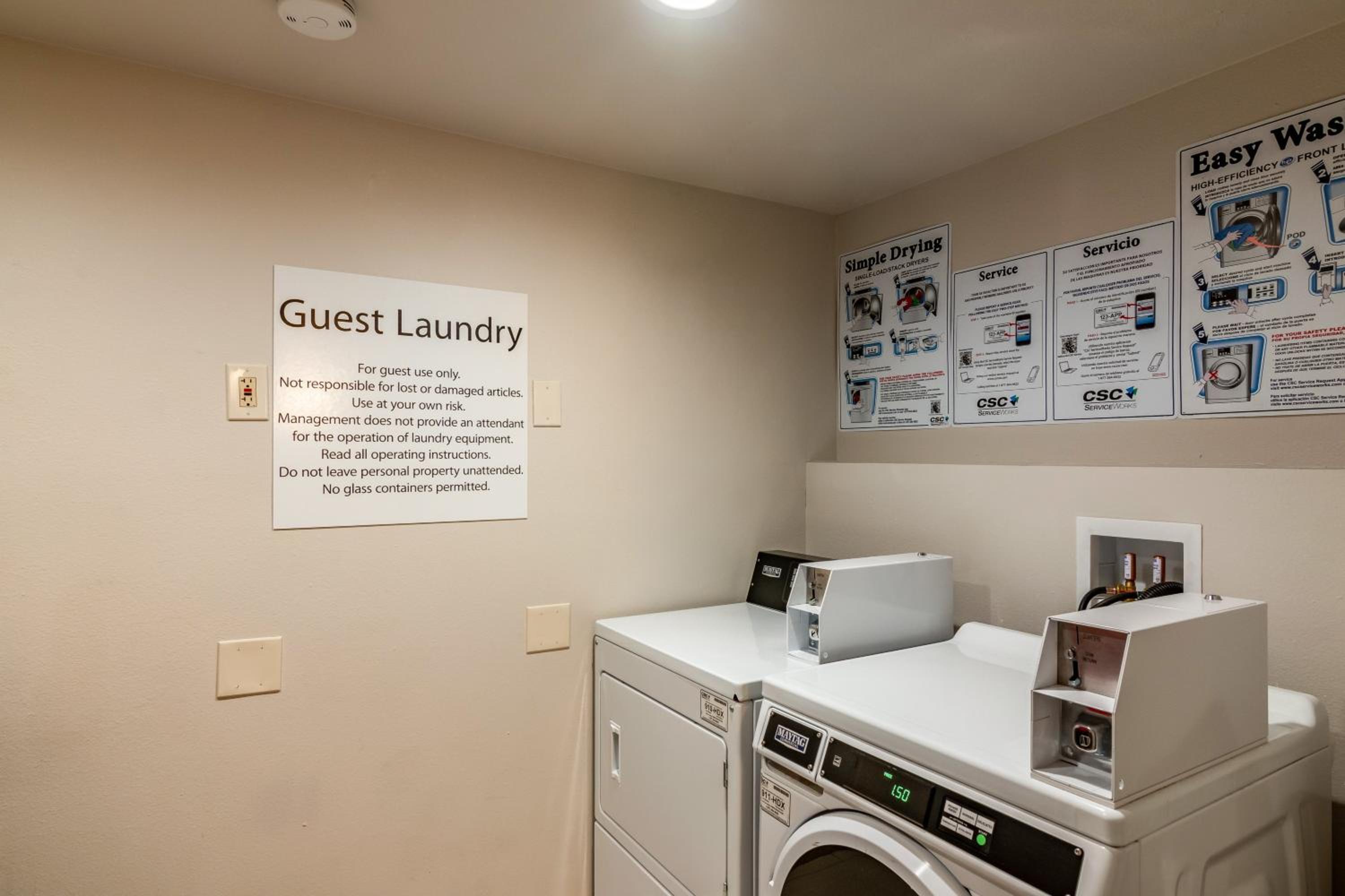 Holiday Inn Express & Suites - Camarillo