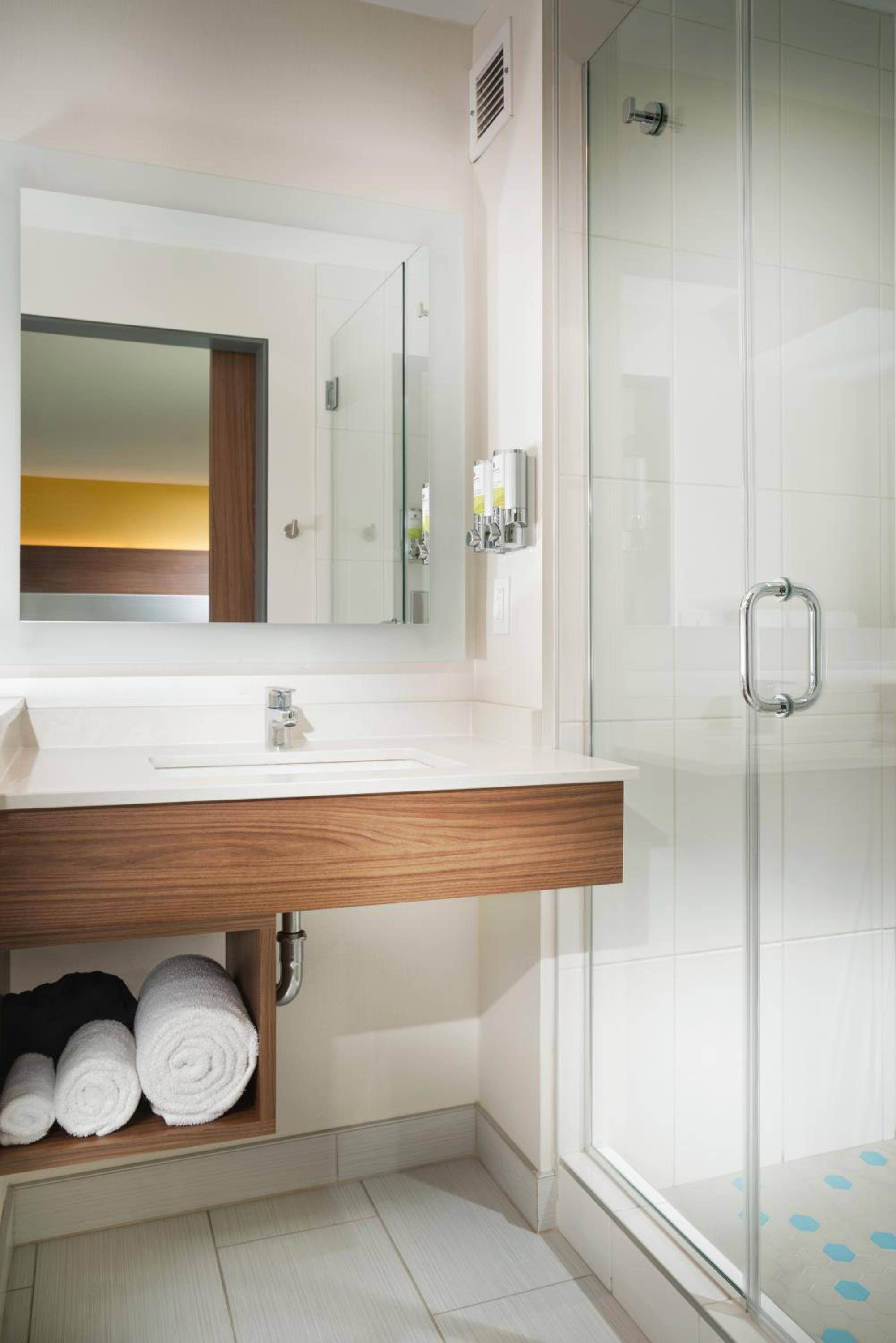 Staypineapple, Hotel Z, Gaslamp San Diego