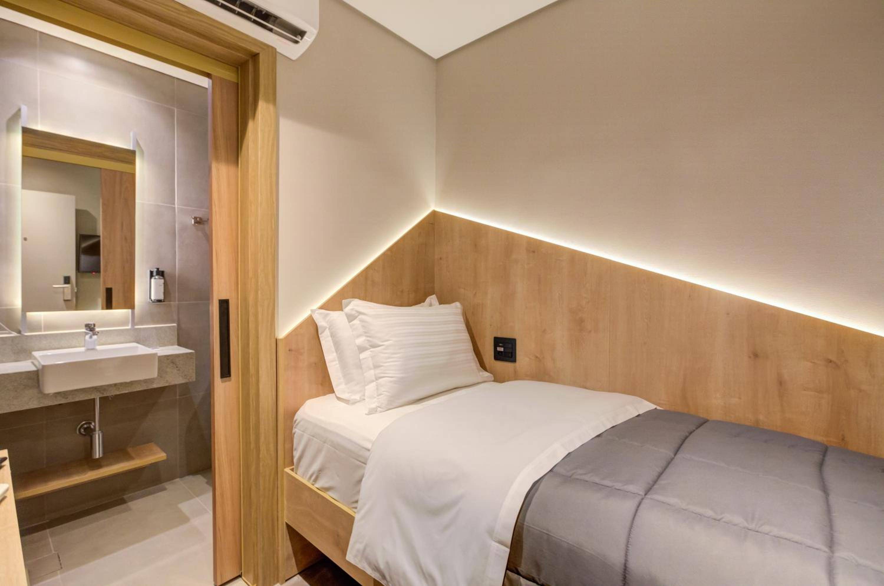 Fast Sleep Suites by Slaviero Hoteis - Terminal 2 - desembarque oeste