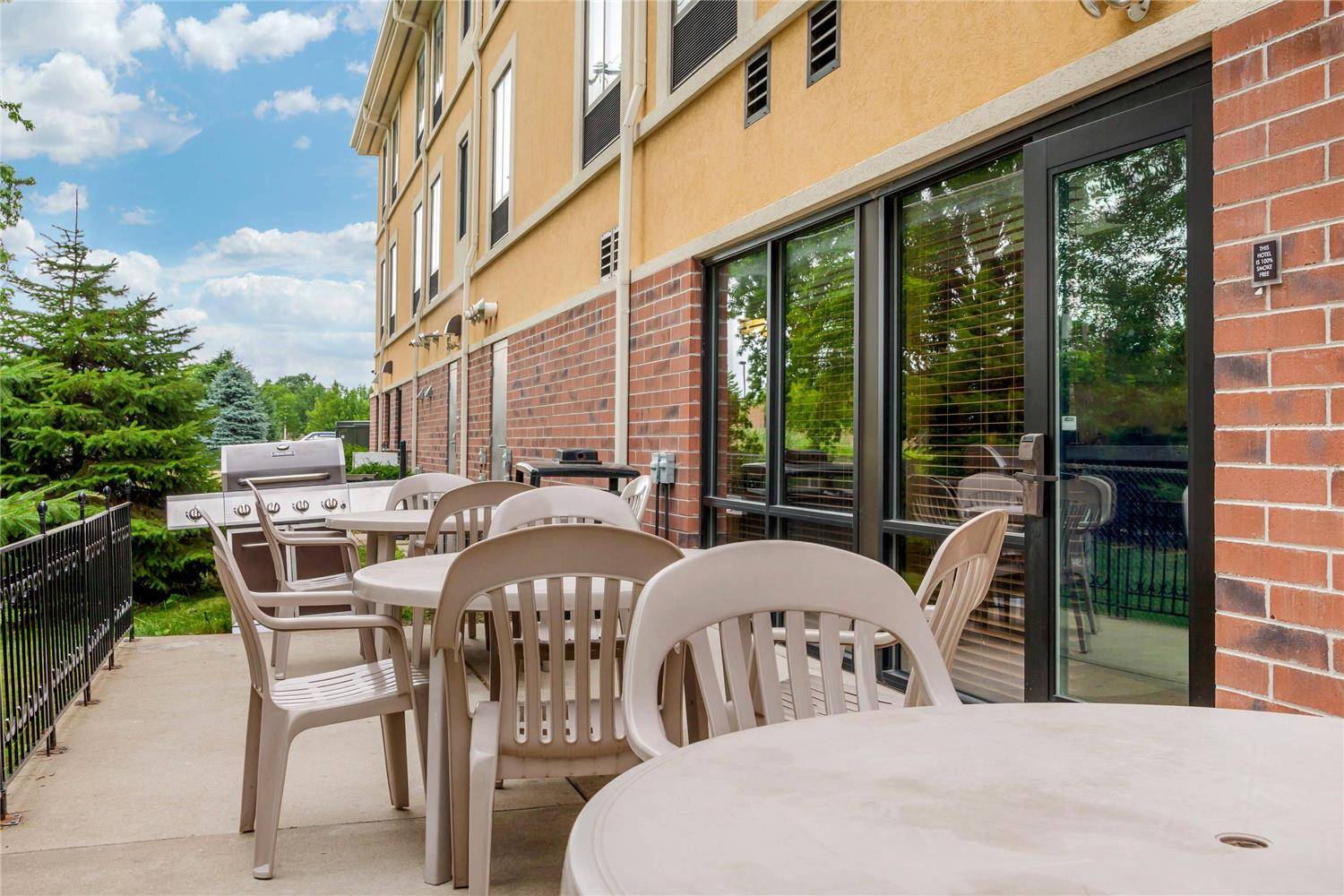 Sleep Inn & Suites Milwaukee Airport