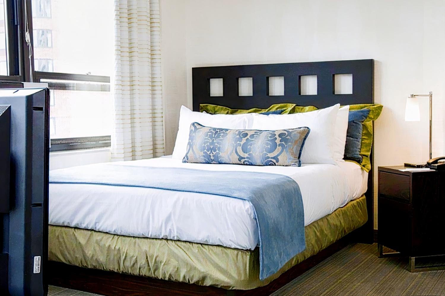 Inn of Chicago Magnificent Mile