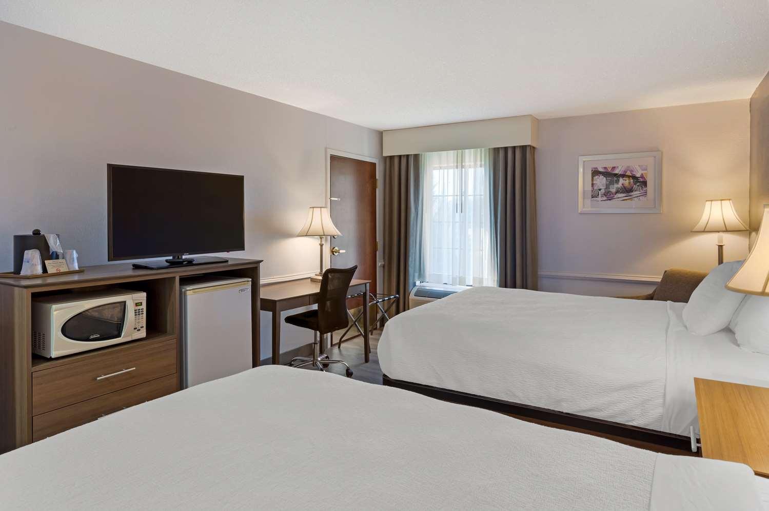 Best Western Plus South Hill Inn