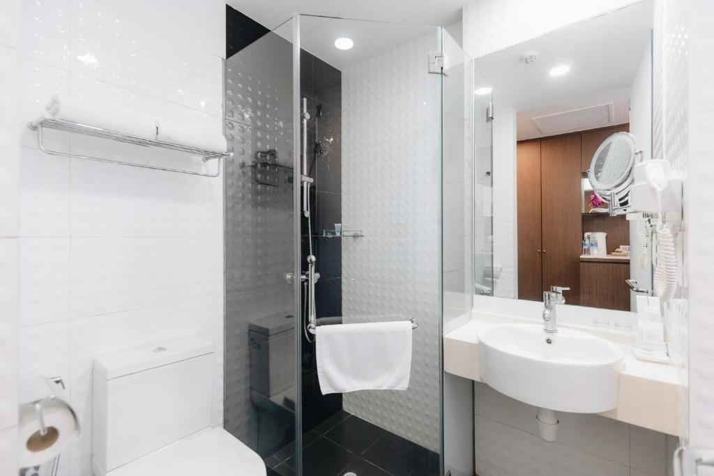 Santa Grand Hotel East Coast a NuVe Group Collection