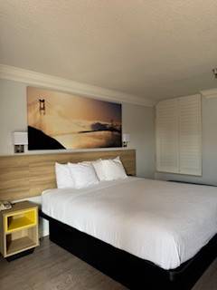 Days Inn by Wyndham Near City Of Hope