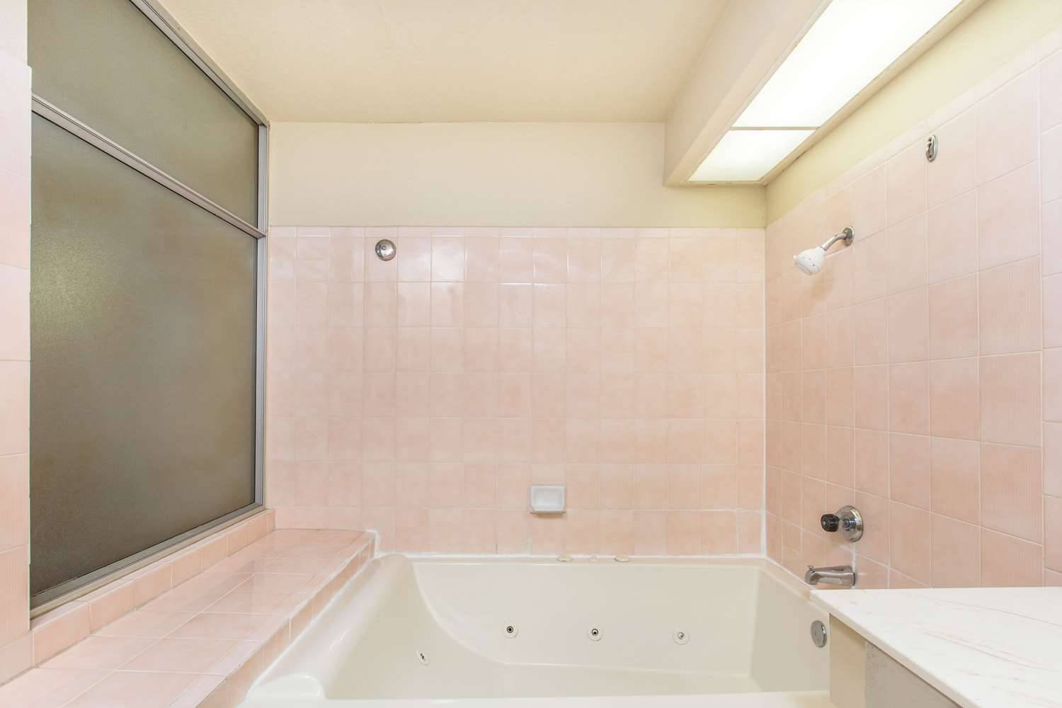 Days Inn by Wyndham Near City Of Hope