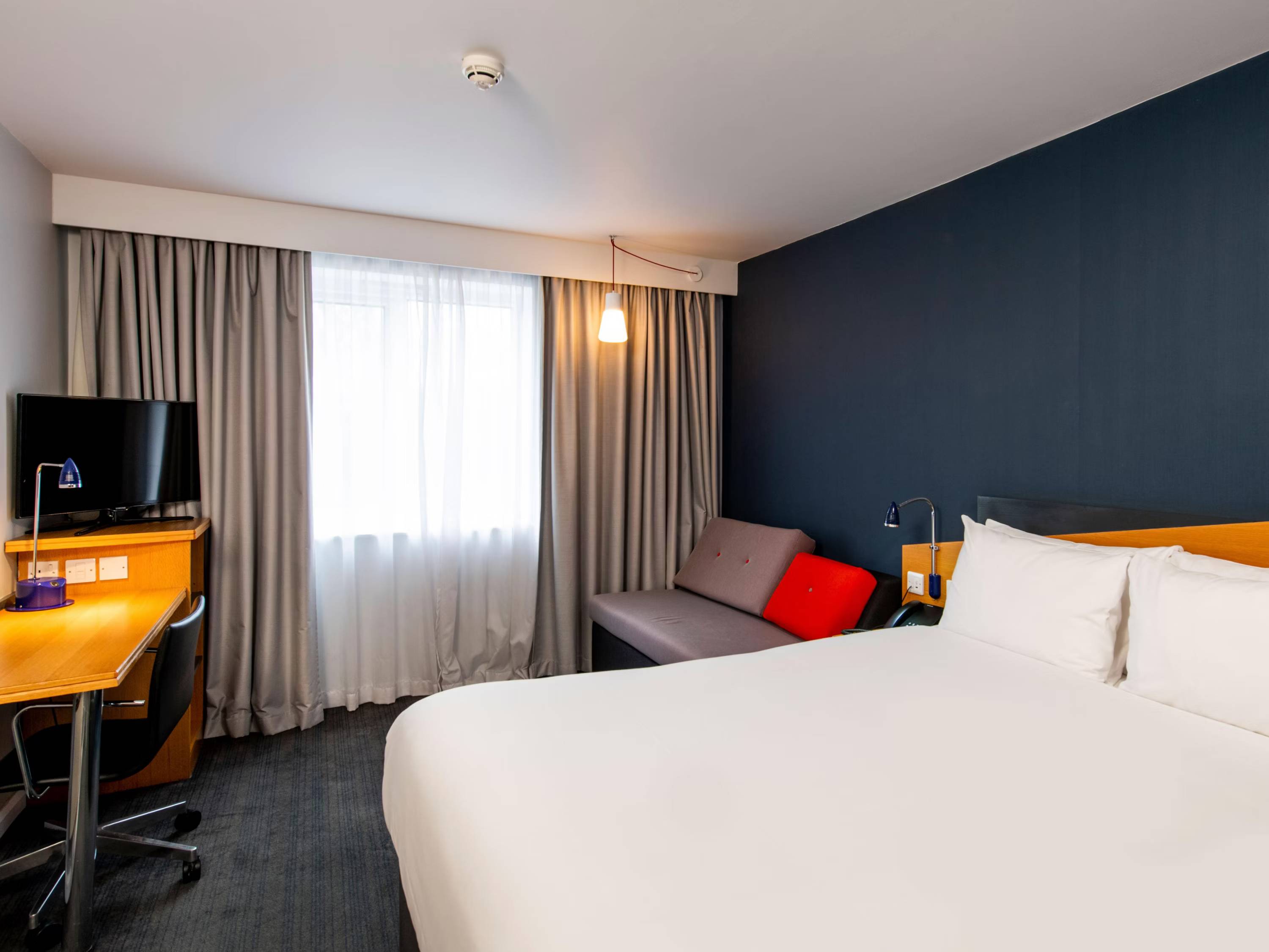 Holiday Inn Express Warwick - Stratford-upon-Avon by IHG