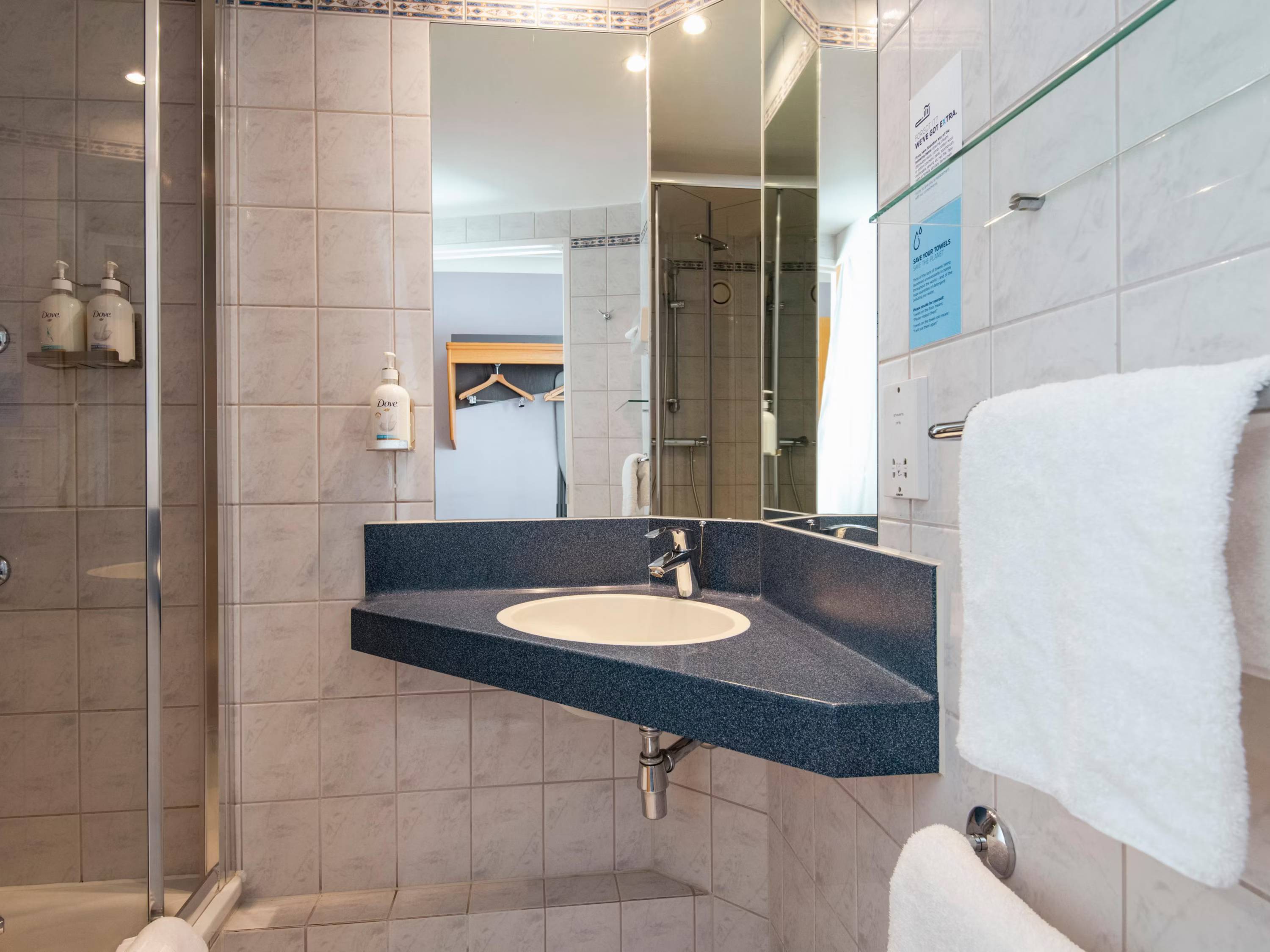 Holiday Inn Express Warwick - Stratford-upon-Avon by IHG