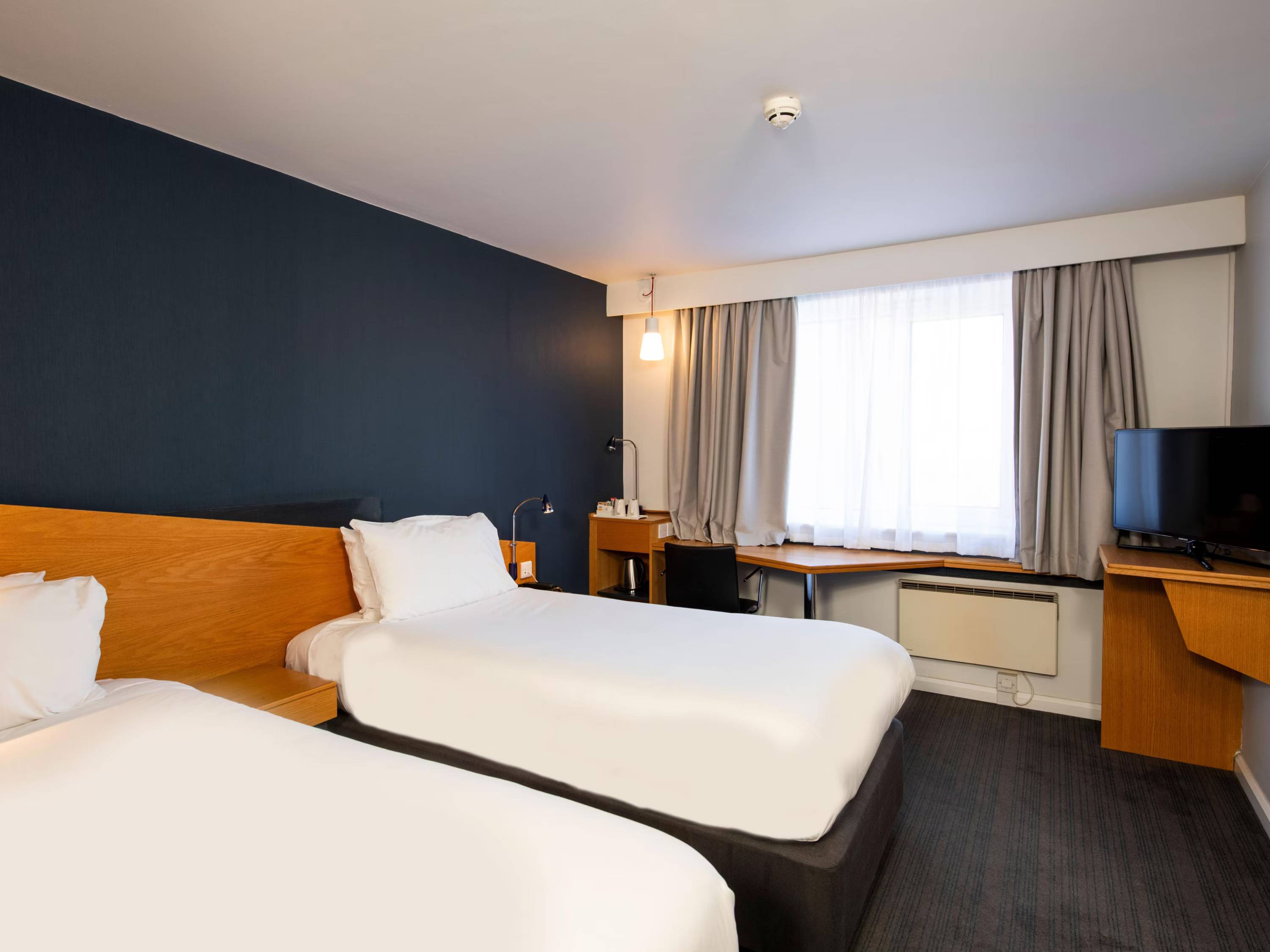 Holiday Inn Express Warwick - Stratford-upon-Avon by IHG