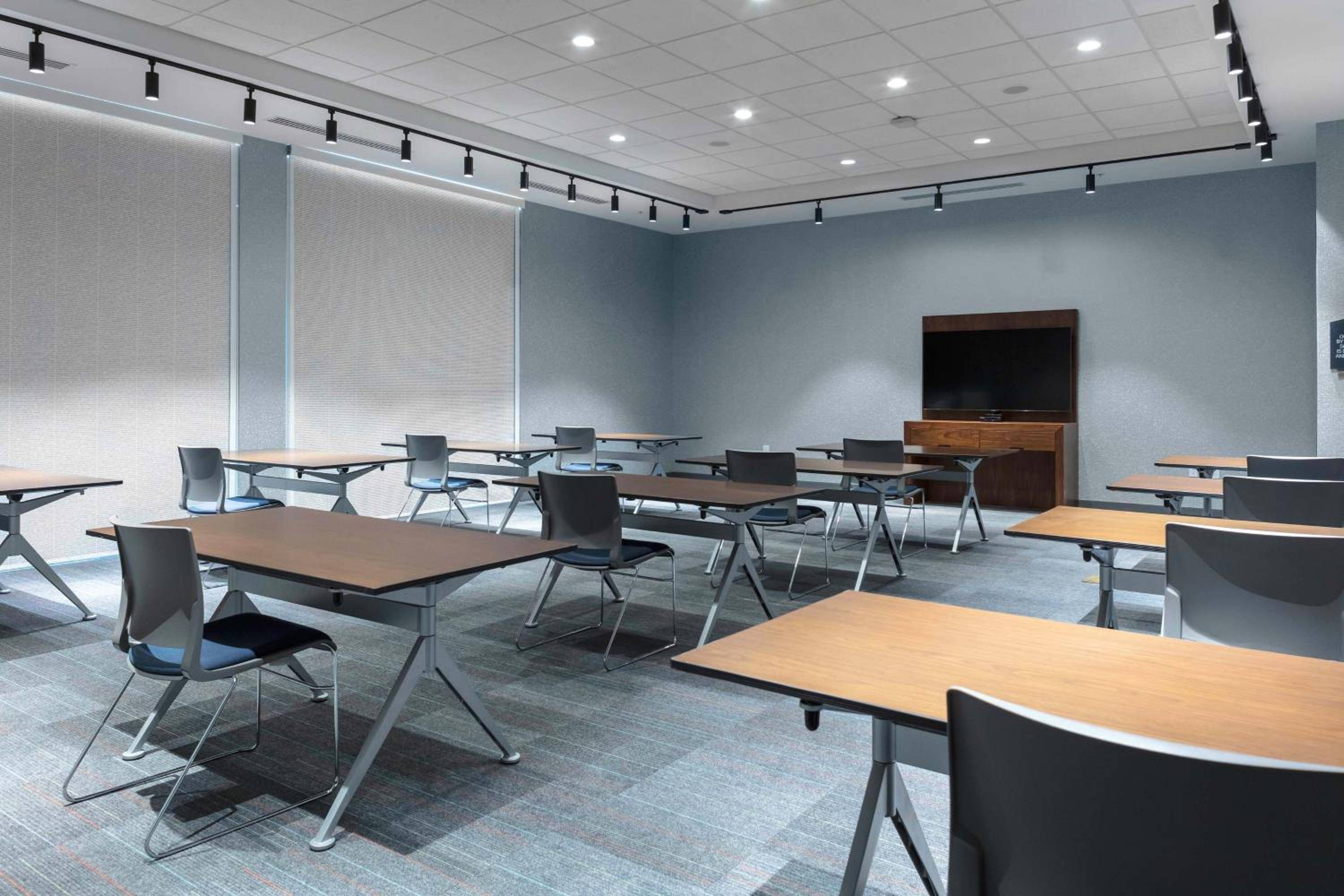 Aloft Orlando Lake Buena Vista