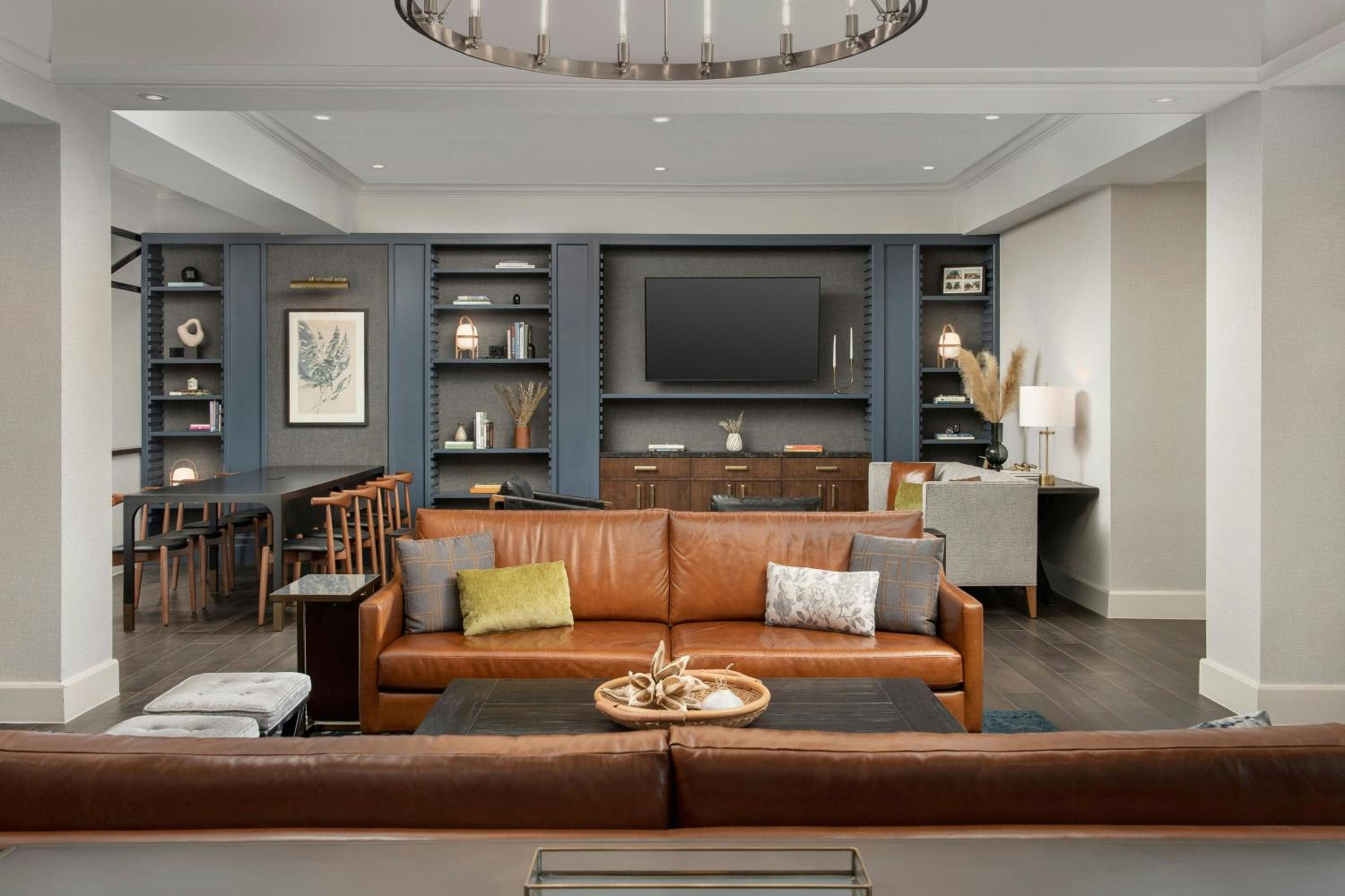 Courtyard by Marriott Savannah Downtown - Historic District