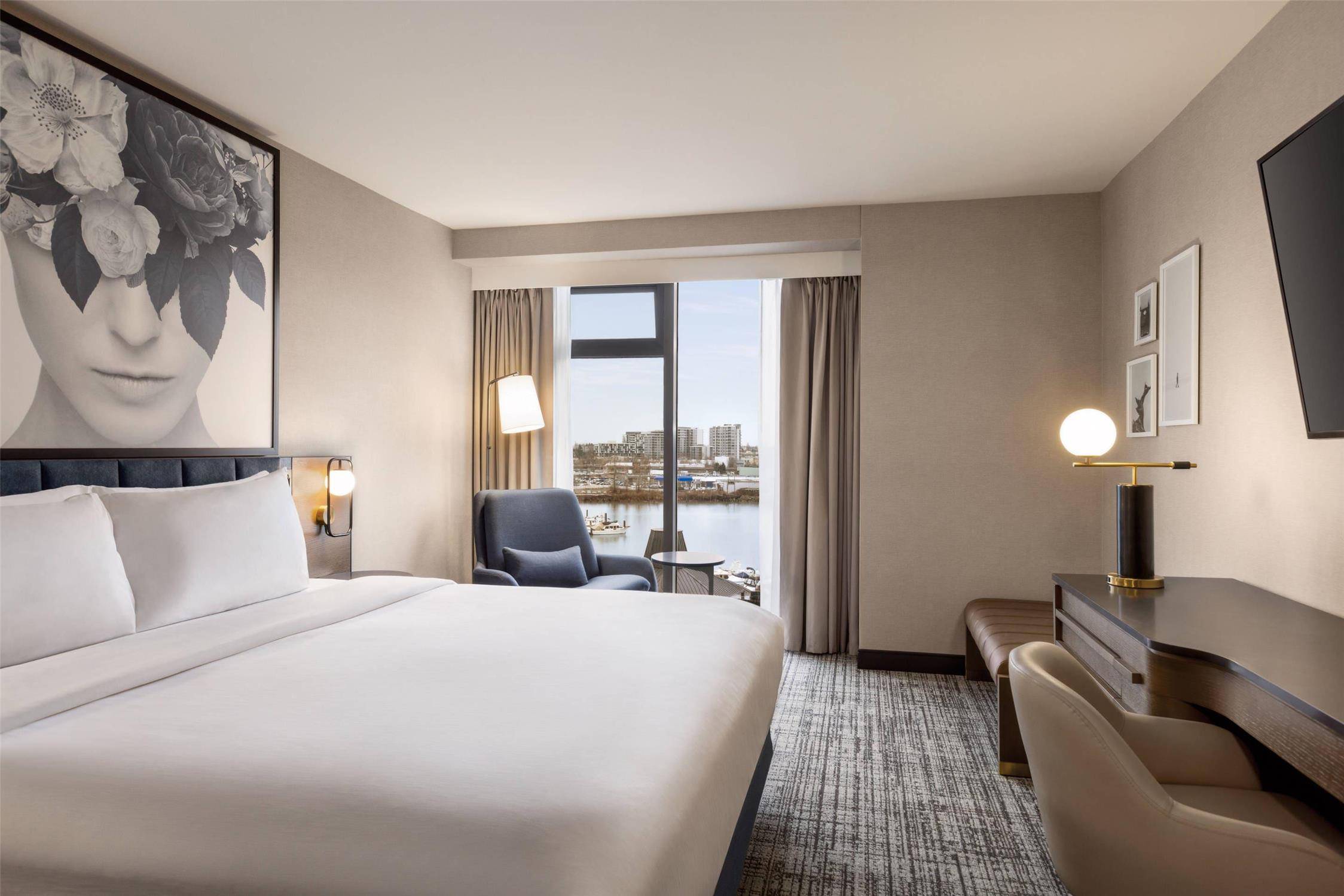 Radisson Blu Vancouver Airport Hotel & Marina