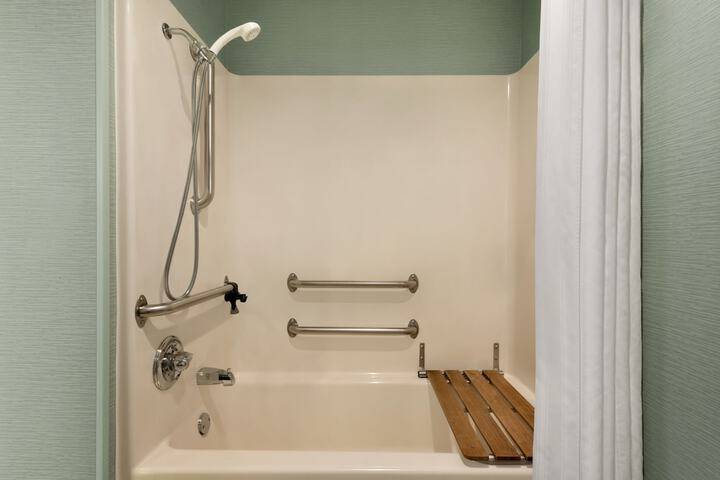 Mainstay Suites Grand Rapids