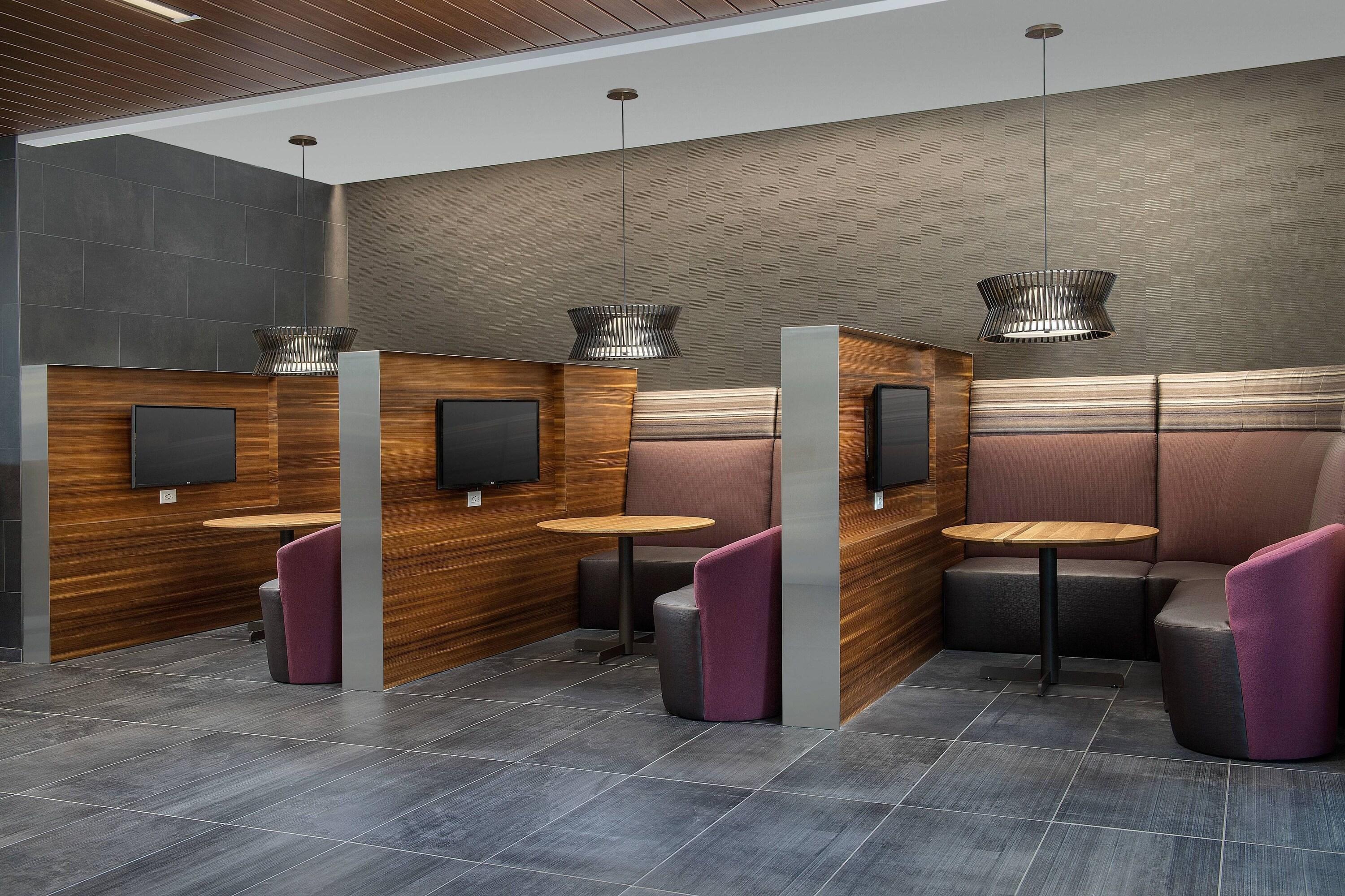 Courtyard by Marriott Portland East