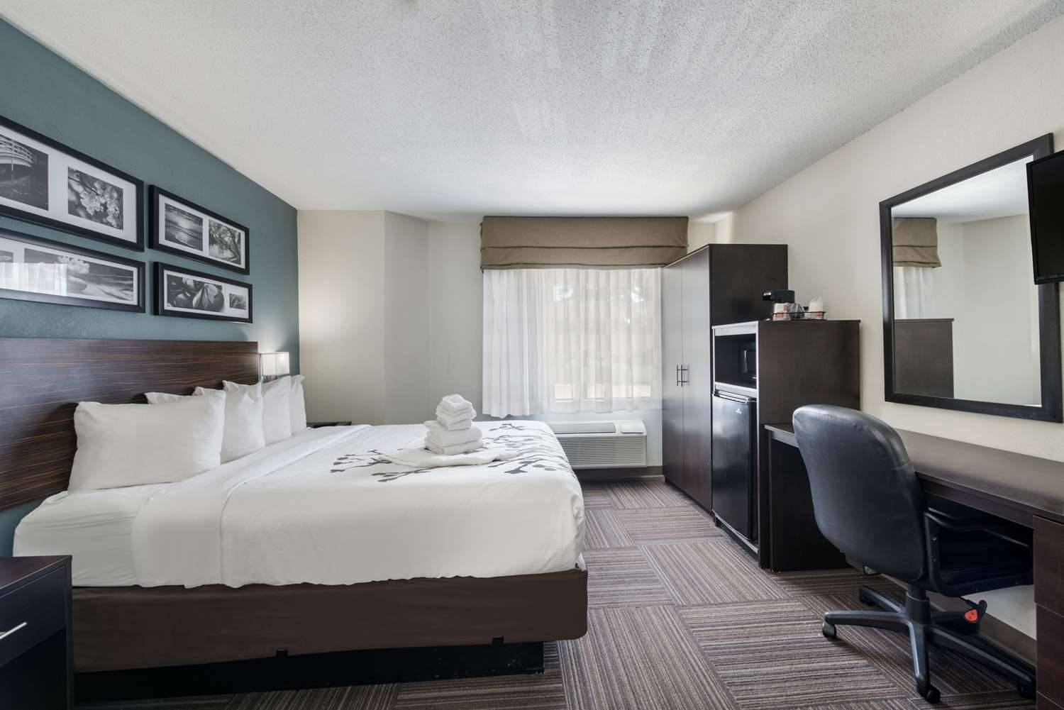 Sleep Inn & Suites Chesapeake – Portsmouth