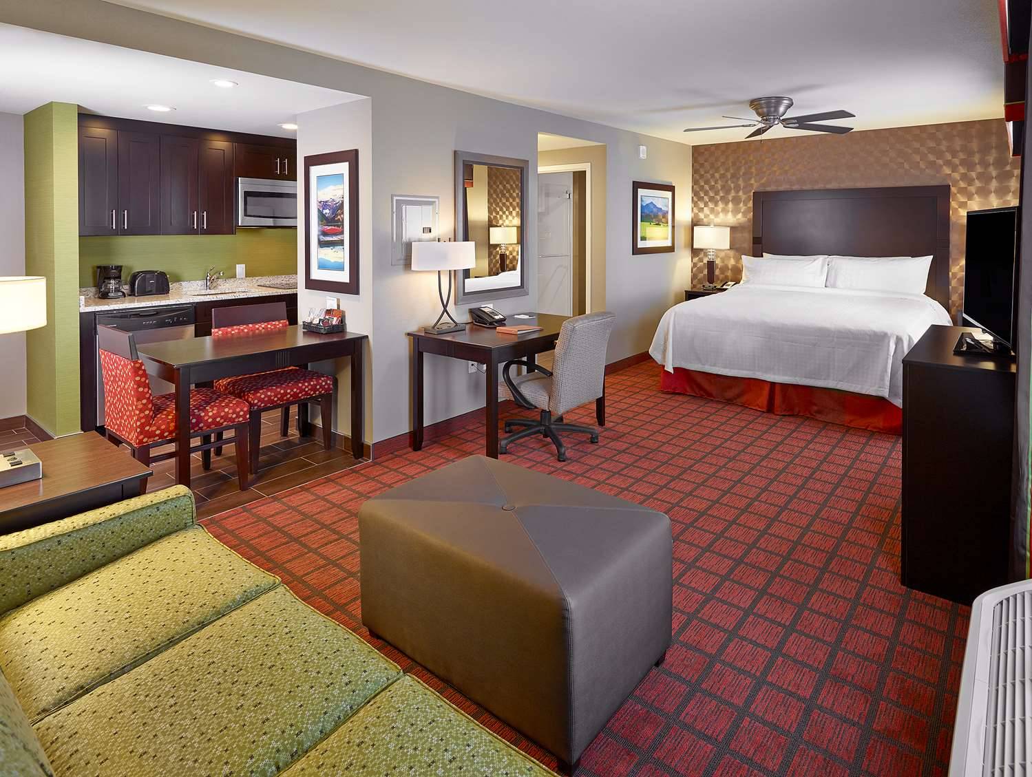 Homewood Suites by Hilton Calgary-Airport