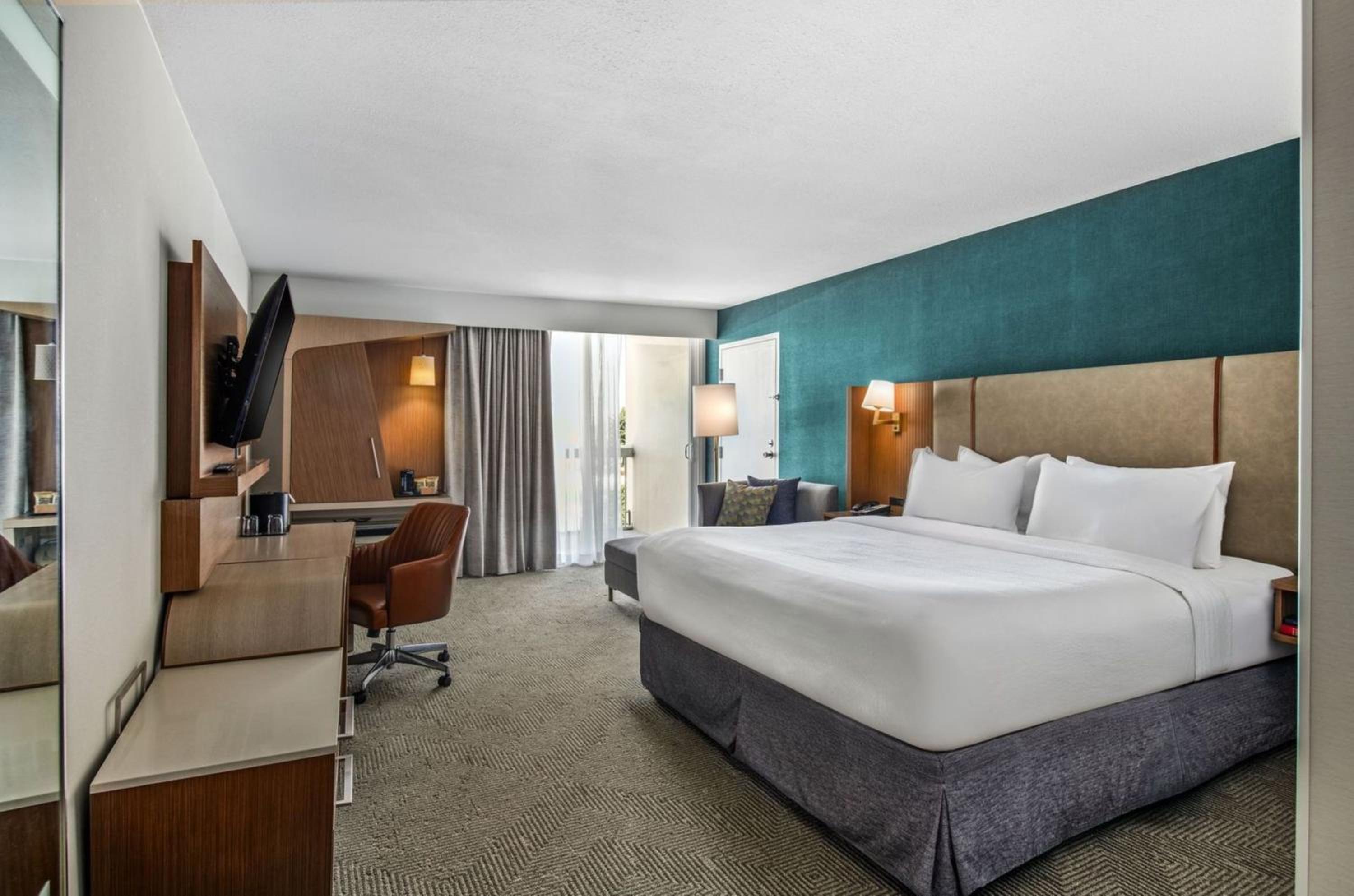 Holiday Inn Oxnard - Ventura by IHG