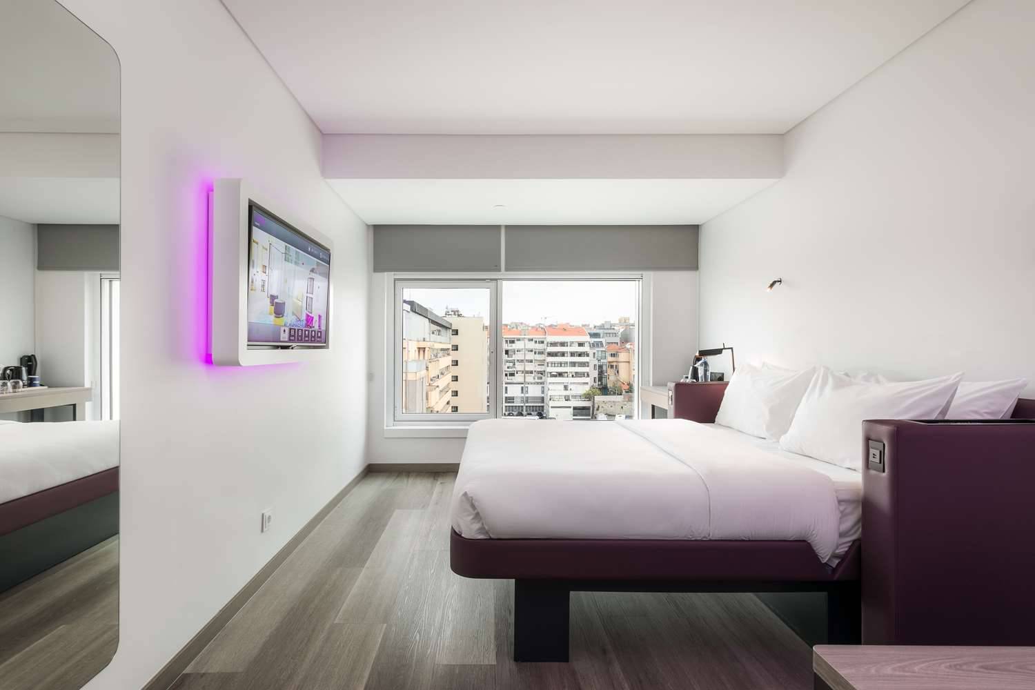 YOTEL Porto