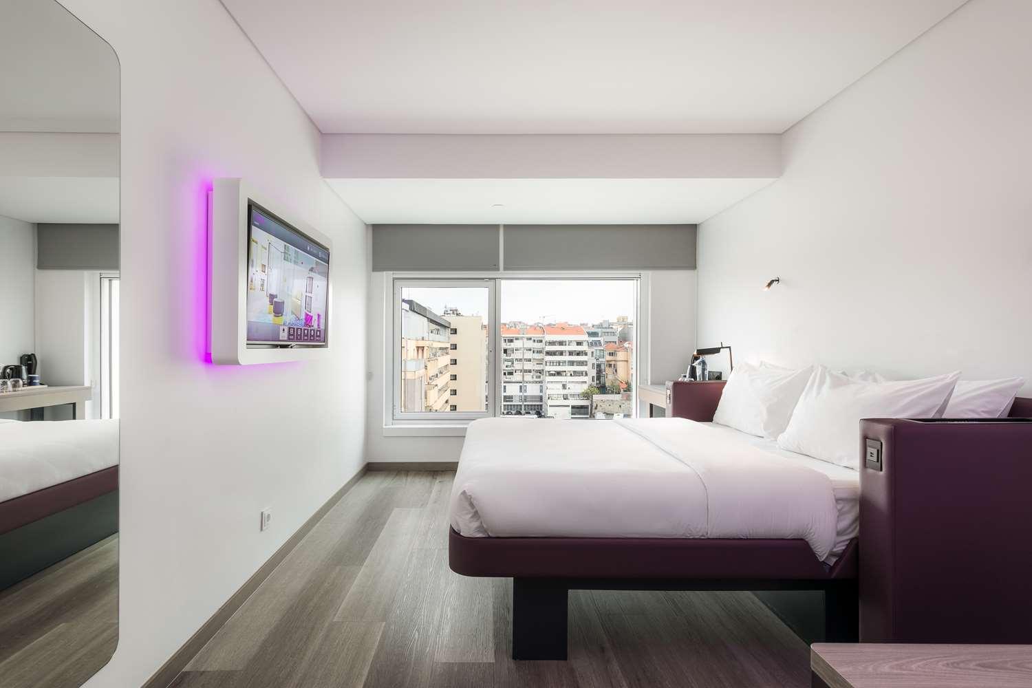YOTEL Porto