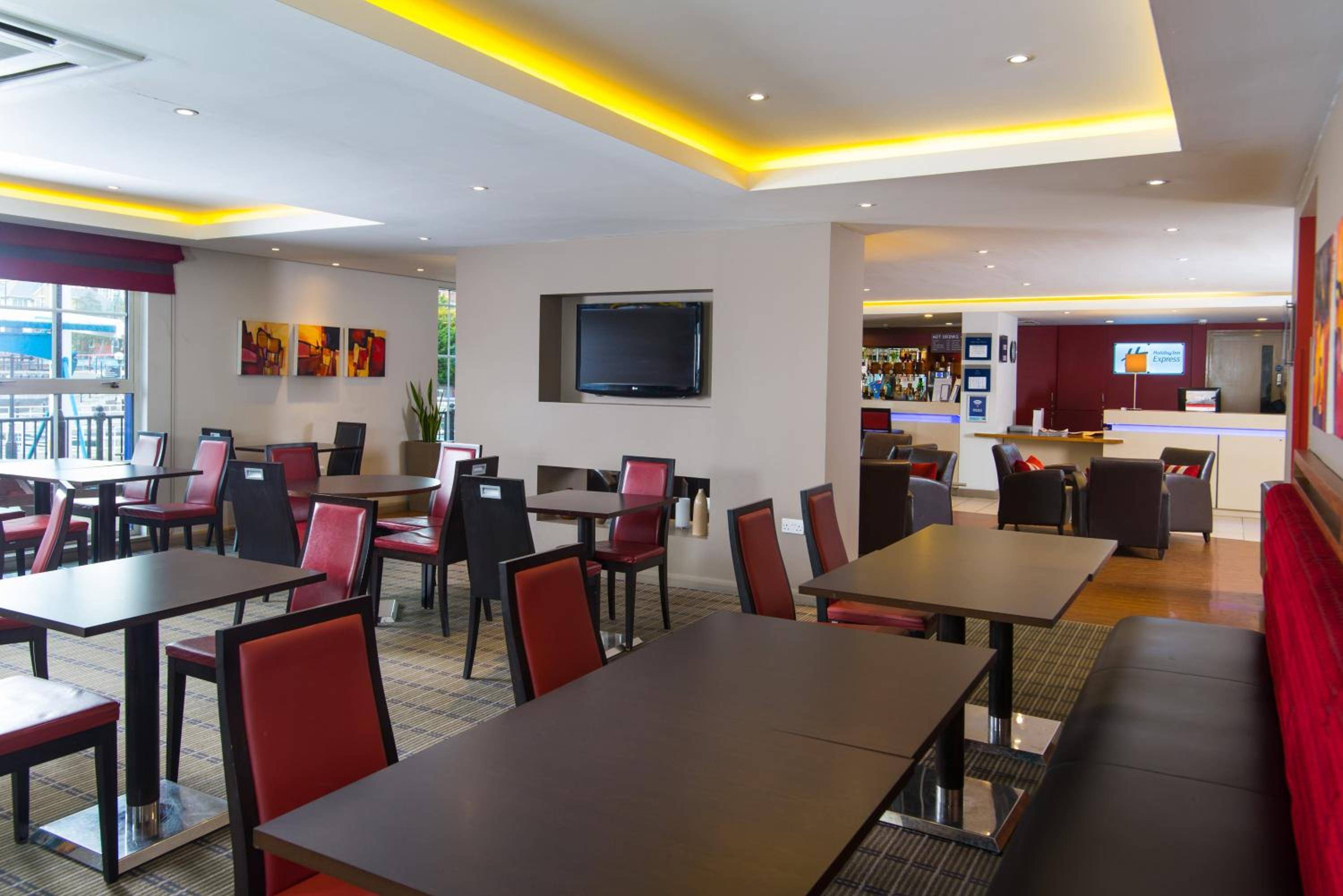Holiday Inn Express - Manchester - Salford Quays