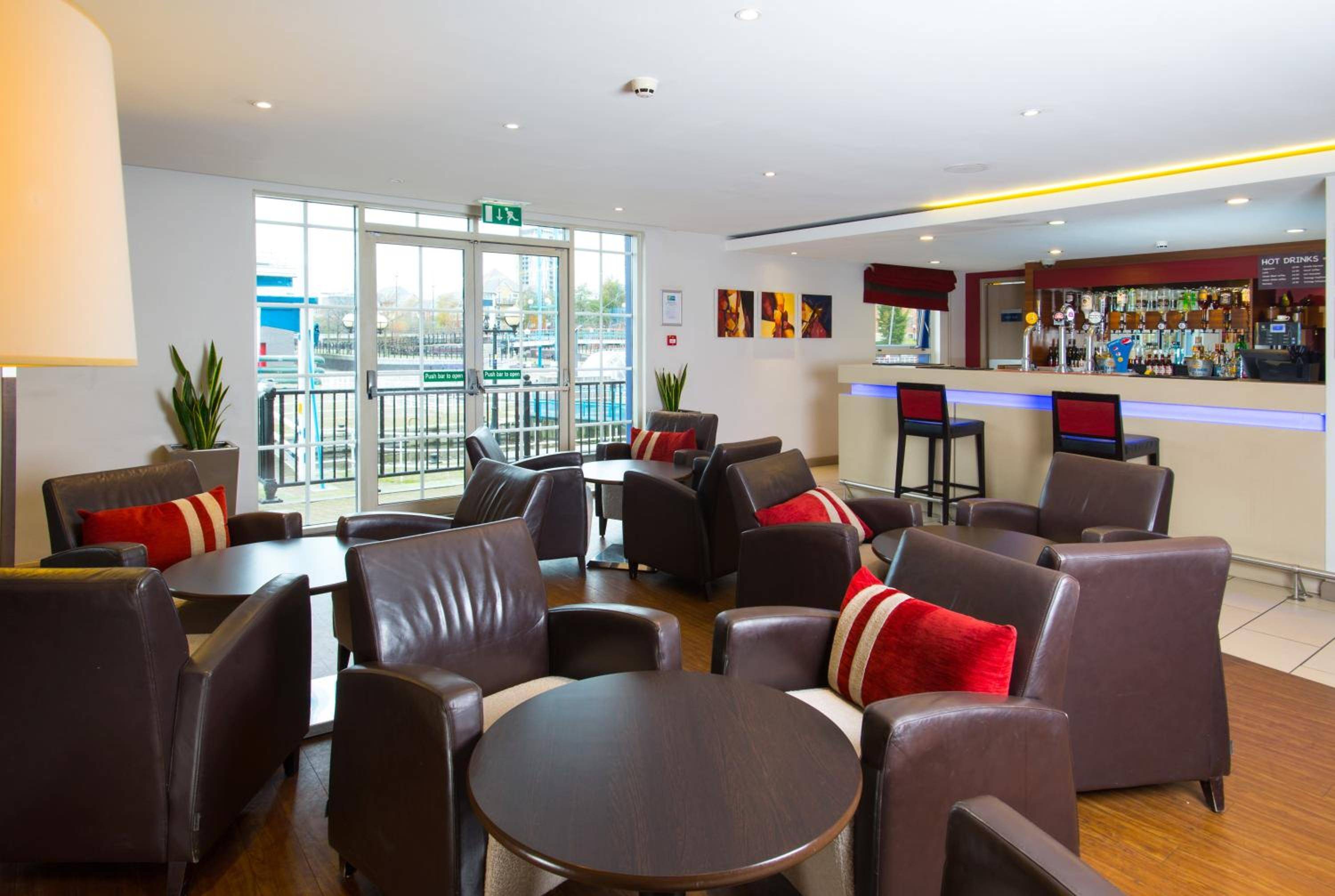 Holiday Inn Express - Manchester - Salford Quays