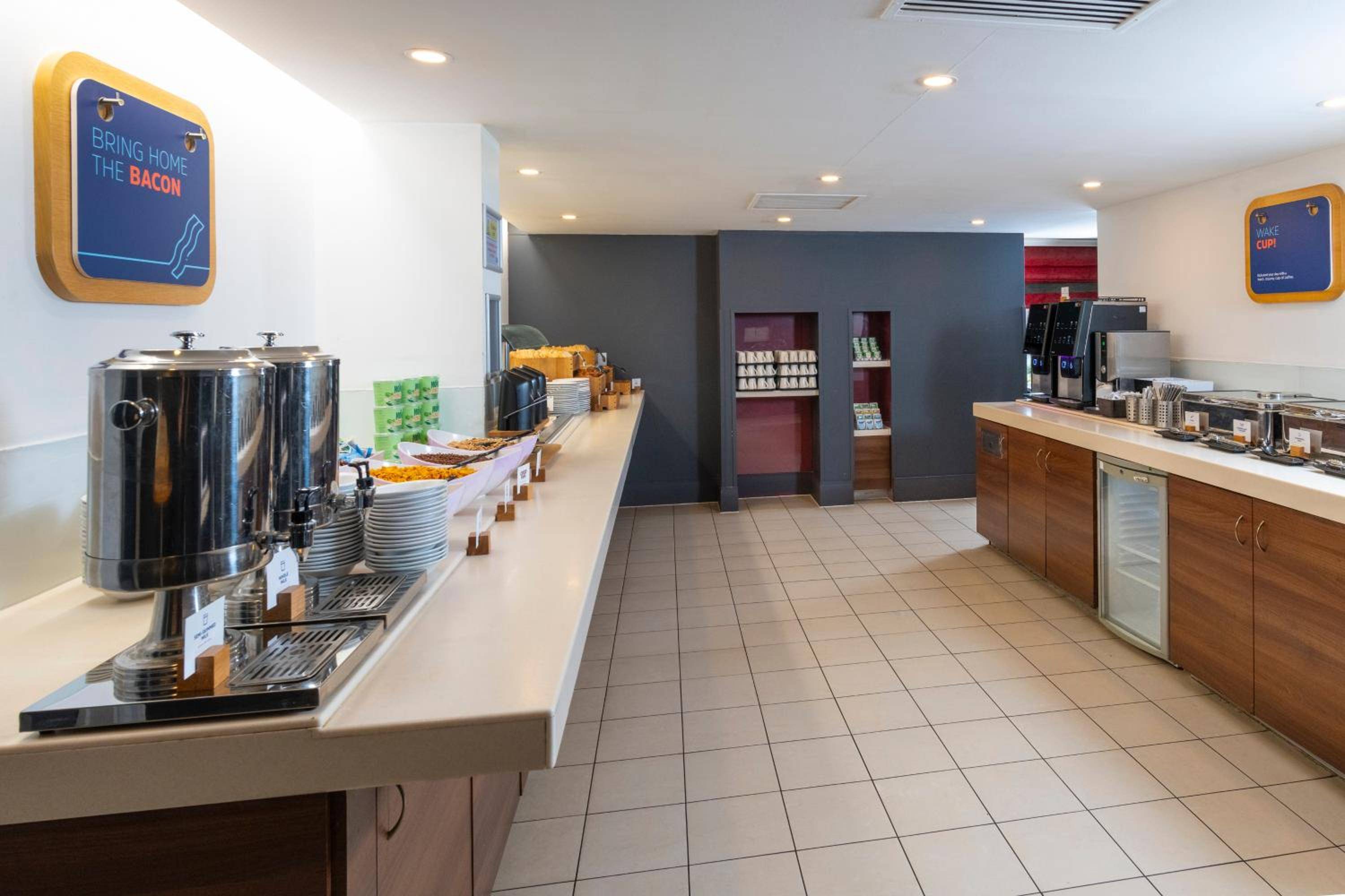 Holiday Inn Express - Milton Keynes by IHG