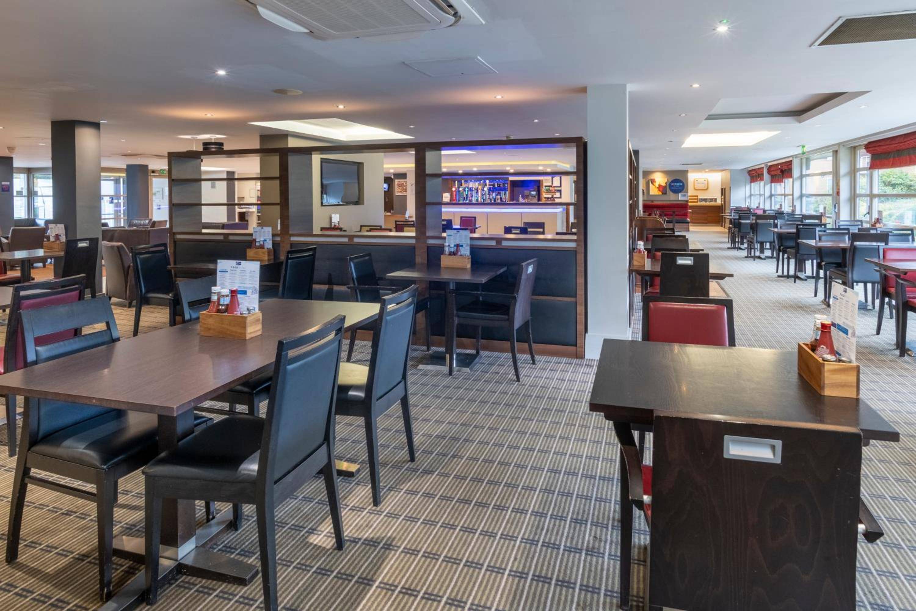 Holiday Inn Express - Milton Keynes by IHG