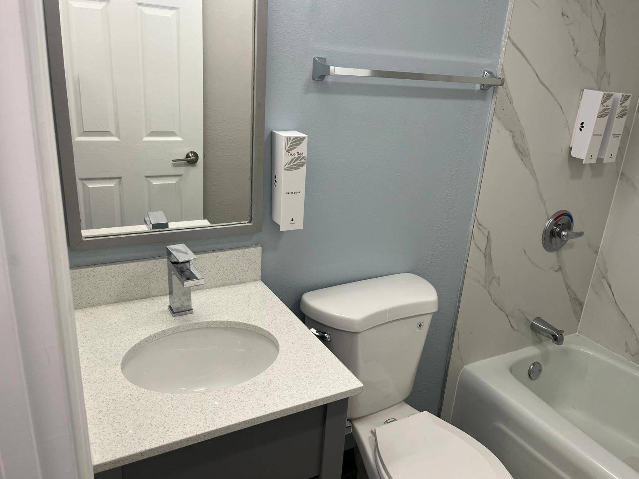 HomeTowne Suites Athens TN