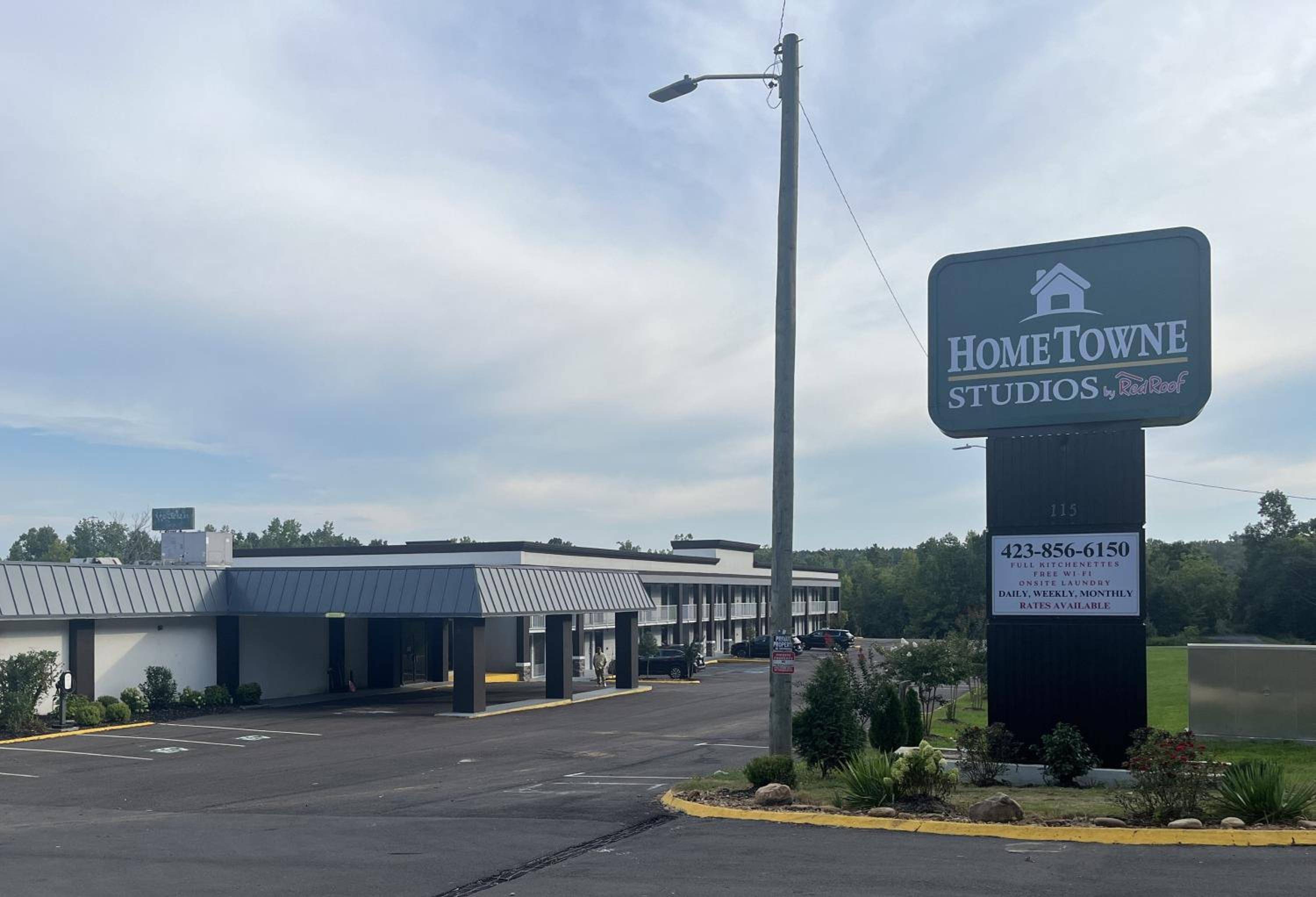 HomeTowne Suites Athens TN