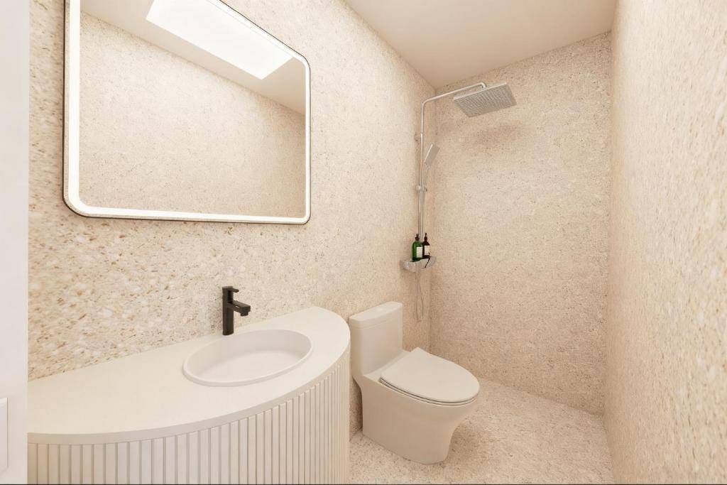 Hotel 165 - Newly Renovated