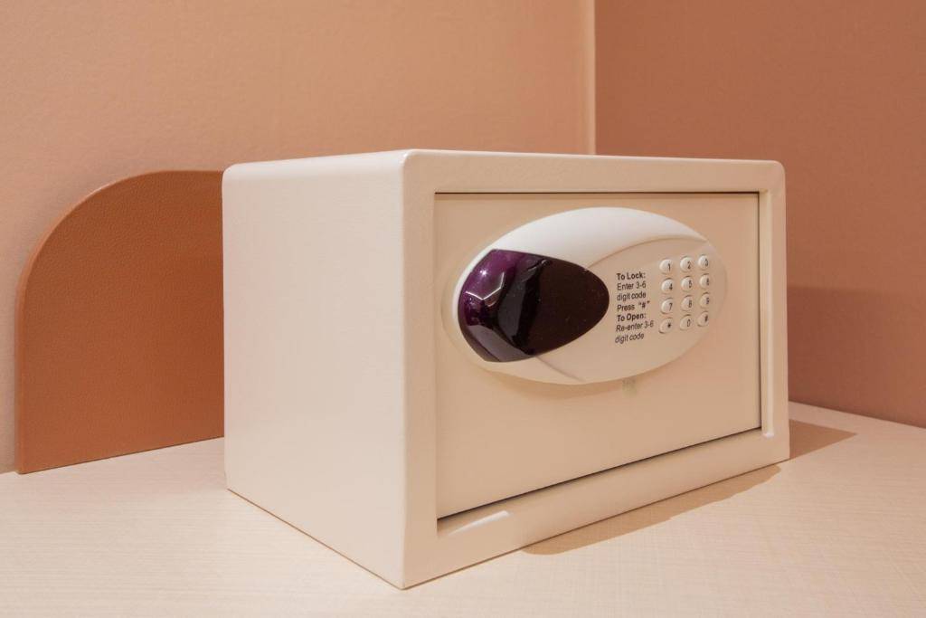 Hotel 165 - Newly Renovated