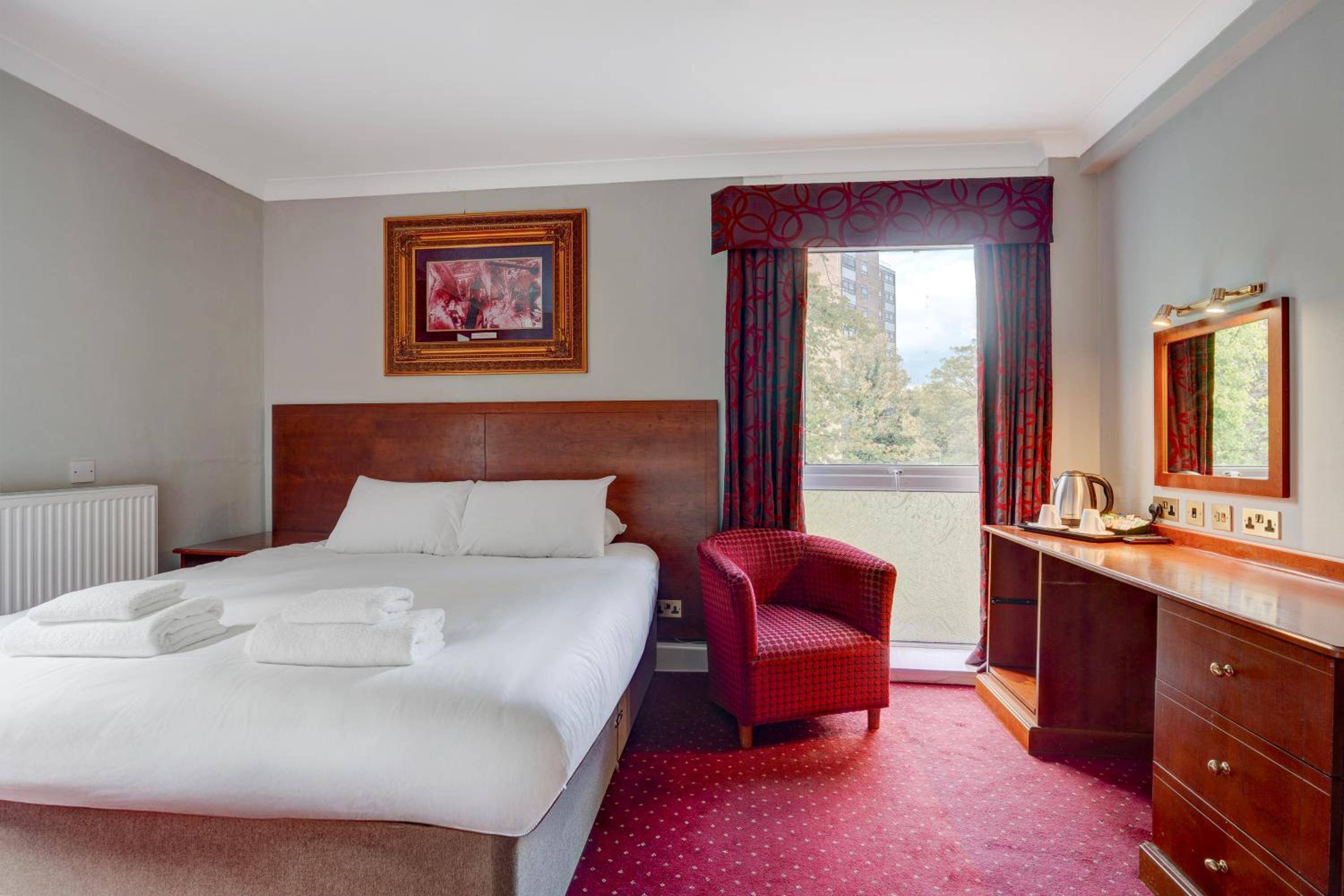 Liverpool Aigburth Sefton Park Hotel By Belvilla