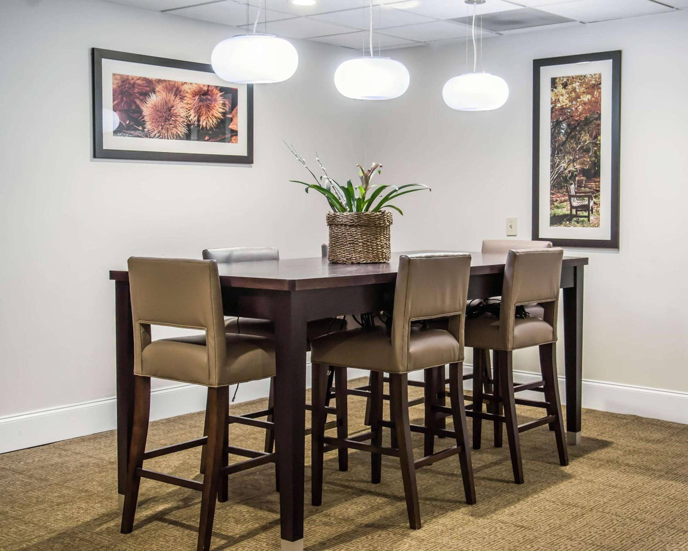 Comfort Suites University - Research Park