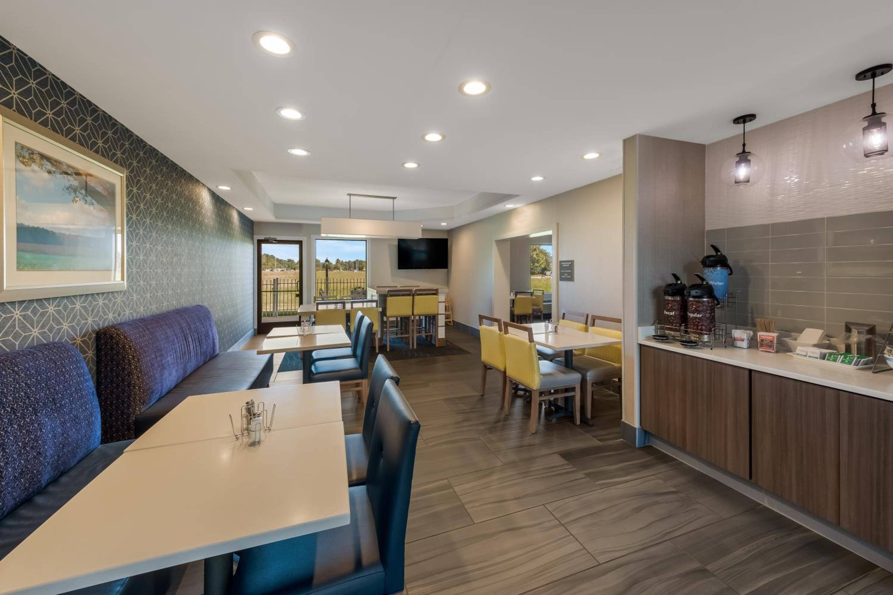 Comfort Inn & Suites Tipp City Dayton North I-75